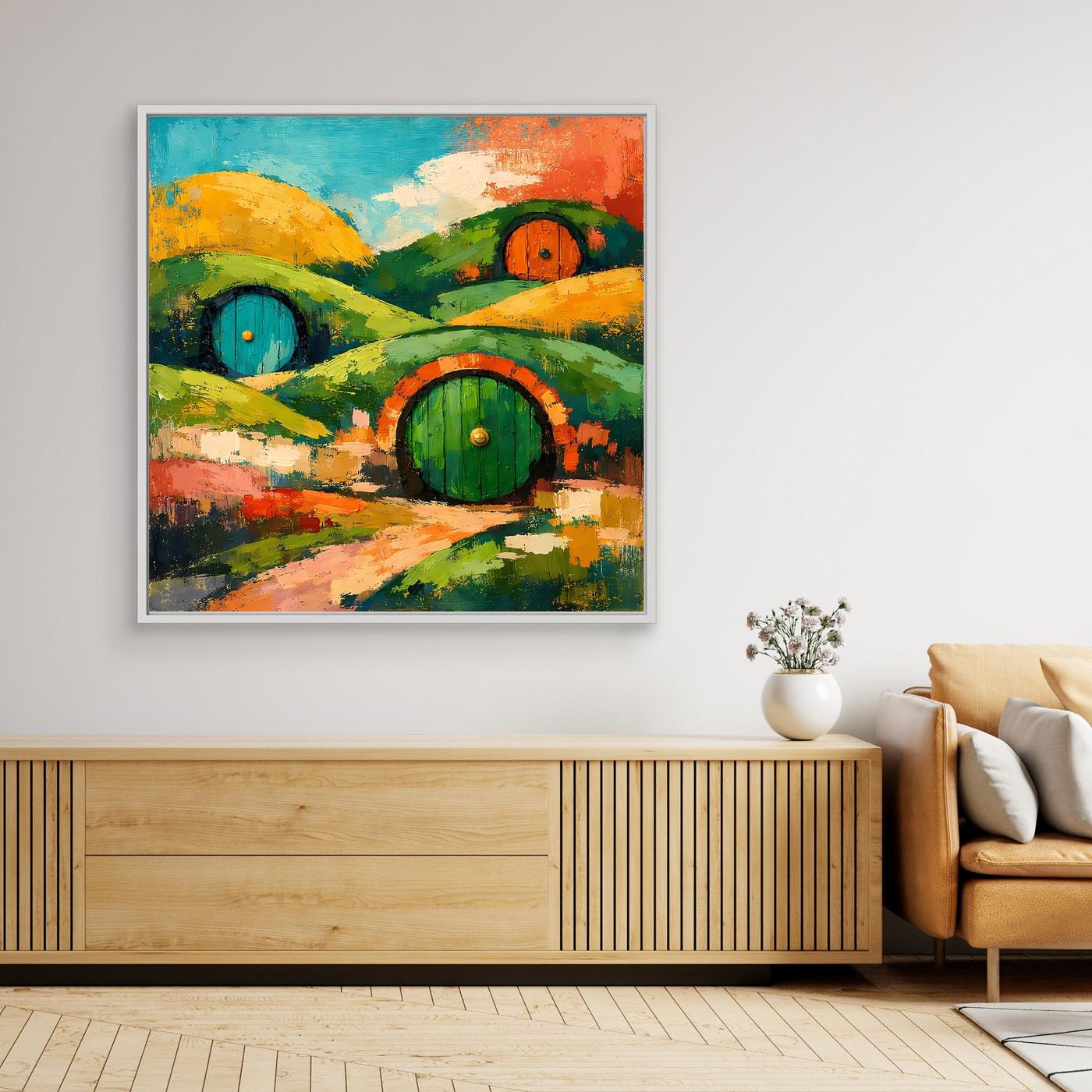 Abstraktes Leinwand-Wandbild mit grünen Hügeln, dunklem Rahmen und orangefarbenen Akzenten