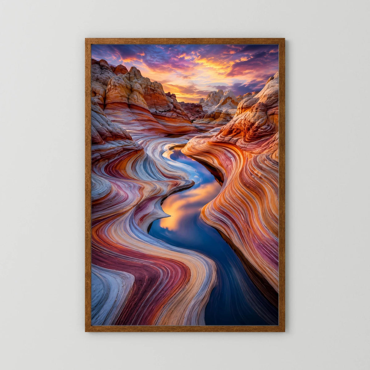 Hochformat-Poster Wüstenlandschaft mit geschwungenen Felsen, Abendhimmel, Holzrahmen