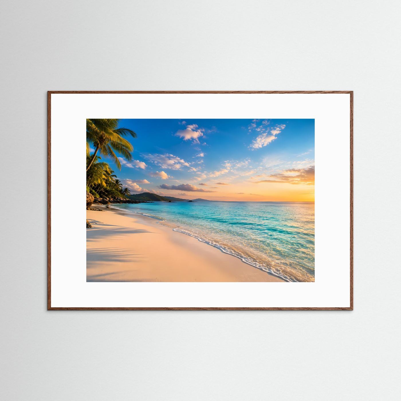 Tropischer Strand bei Sonnenuntergang | Türkises Meer & Palmenparadies