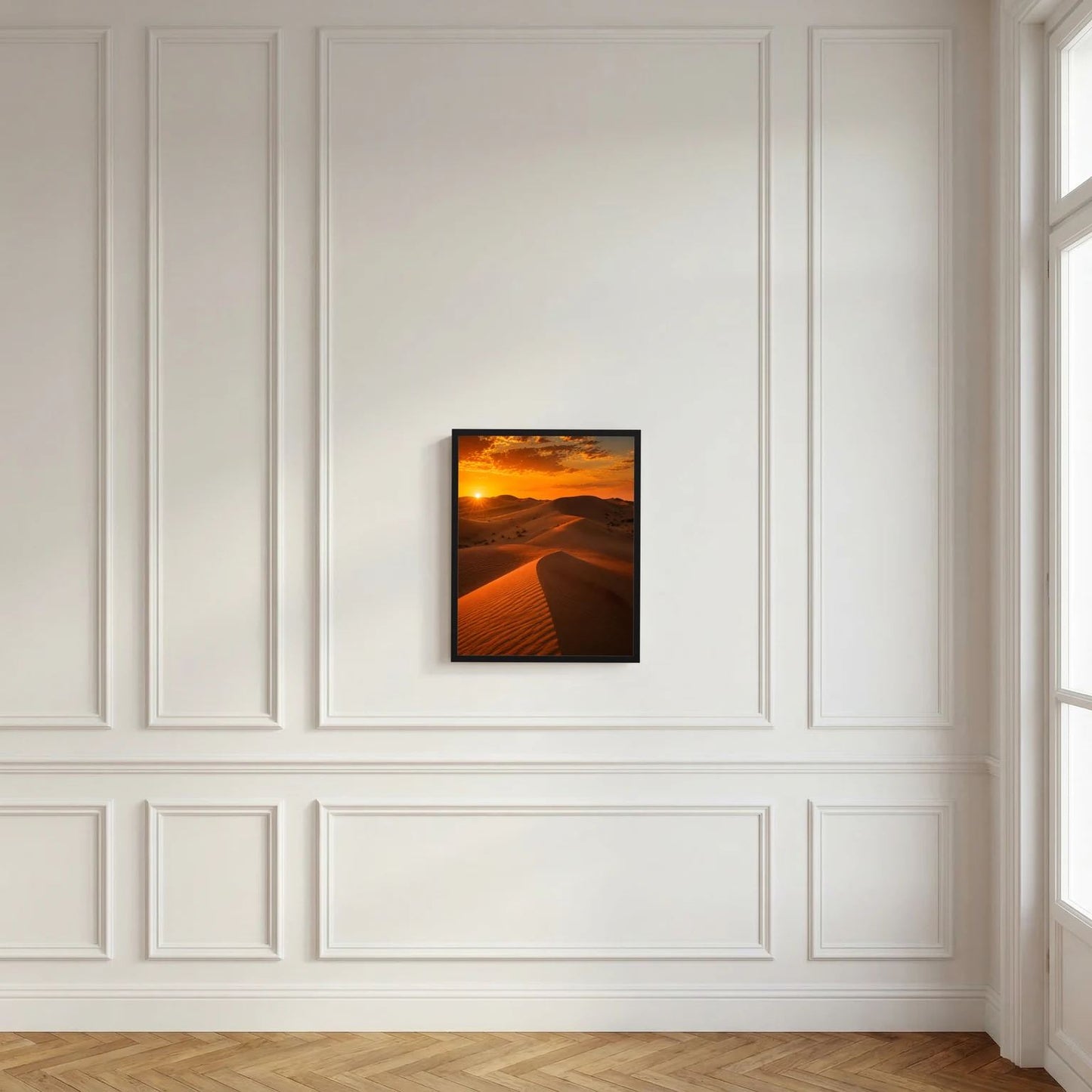 Gerahmtes Poster mit goldenen Sanddünen und untergehender Sonne, schwarzer Rahmen