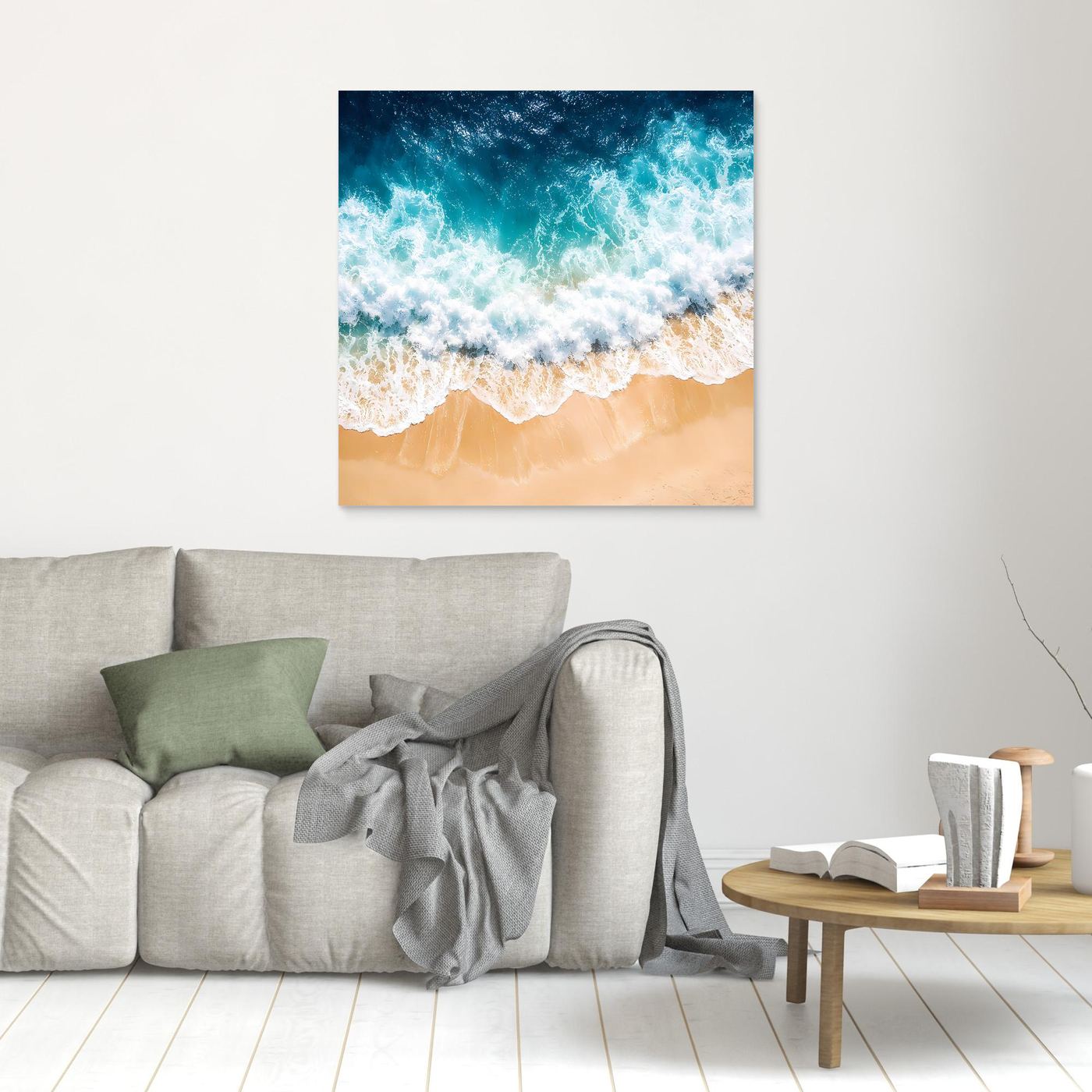Leinwandbild Meer: türkisblaue Wellen, weißer Schaum und beiger Sandstrand