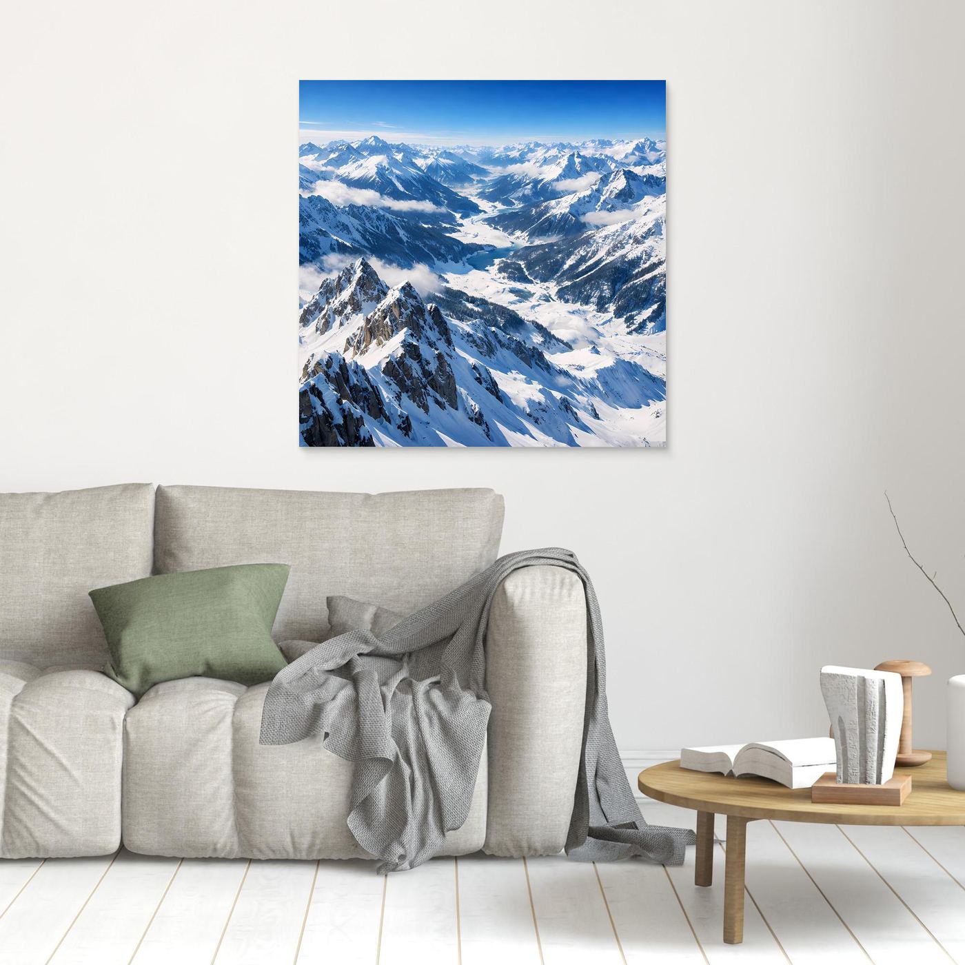 Leinwandbild mit schneebedeckter Alpenpanoramalandschaft, blau-weiß, schwarzer Rahmen