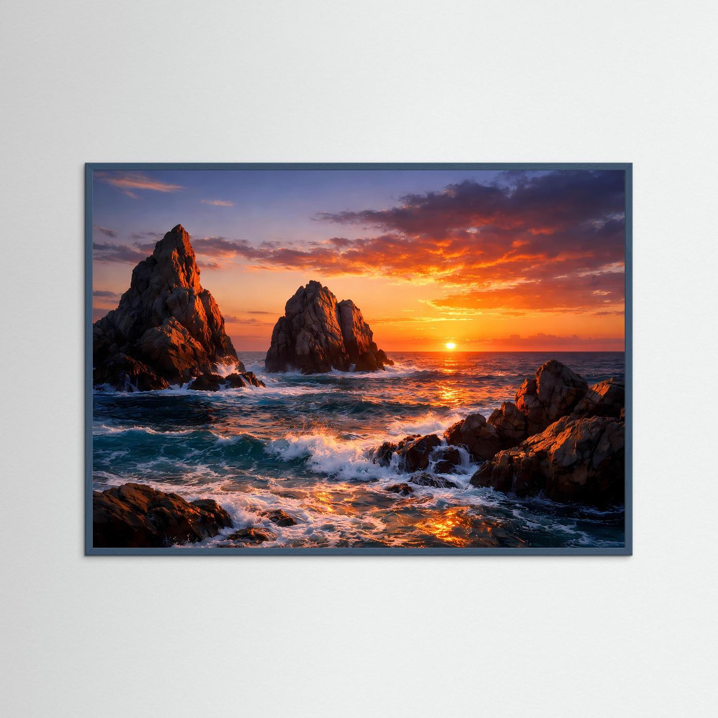 Poster im Querformat mit lila Rahmen und dramatischem Sonnenuntergang am Meer