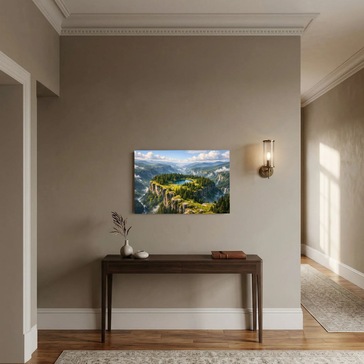 Querformatiges Natur-Wandbild mit Bergsee und Felsenplateau, im Bildausschnitt