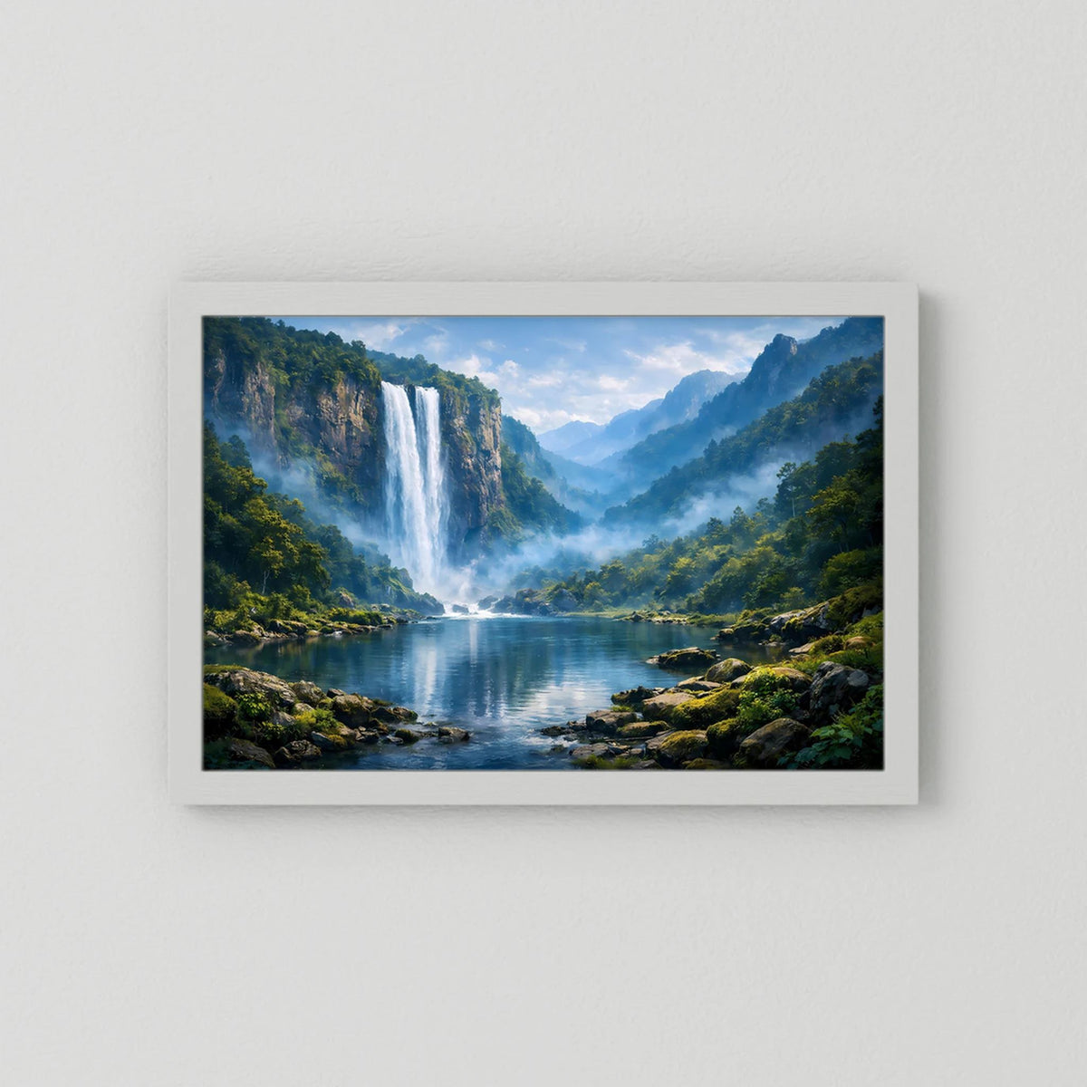 Wandbild im Querformat: Wasserfall im Bergwald, weißer Rahmen, ruhiger See