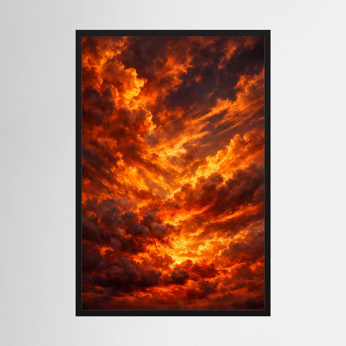 Wandposter mit schwarzem Rahmen: dramatische Wolken in Orange und Rot, Hochformat