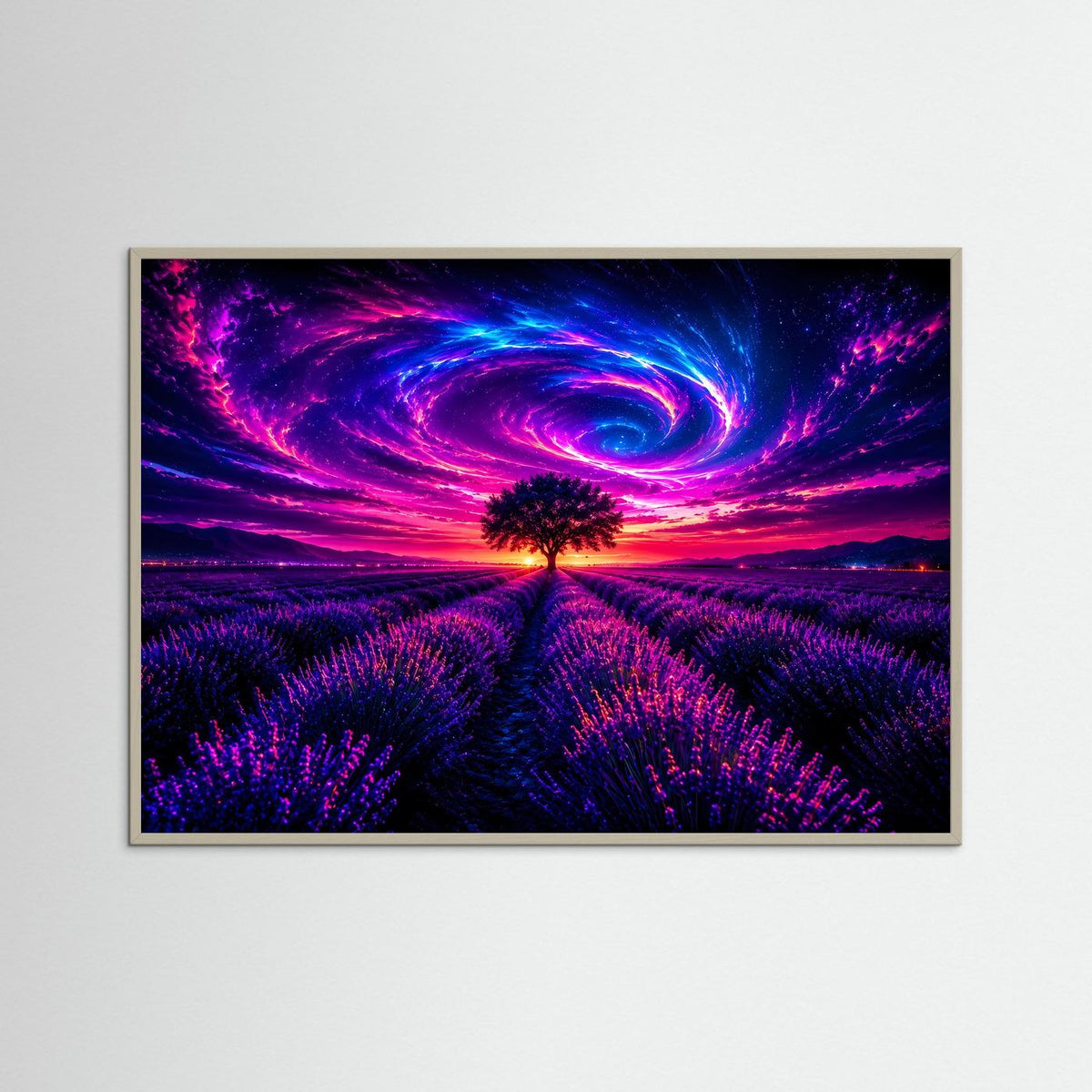 Neon-Wandbild mit hellem Holzrahmen: lila Lavendelfeld, Galaxiespirale und Baum-Motiv.