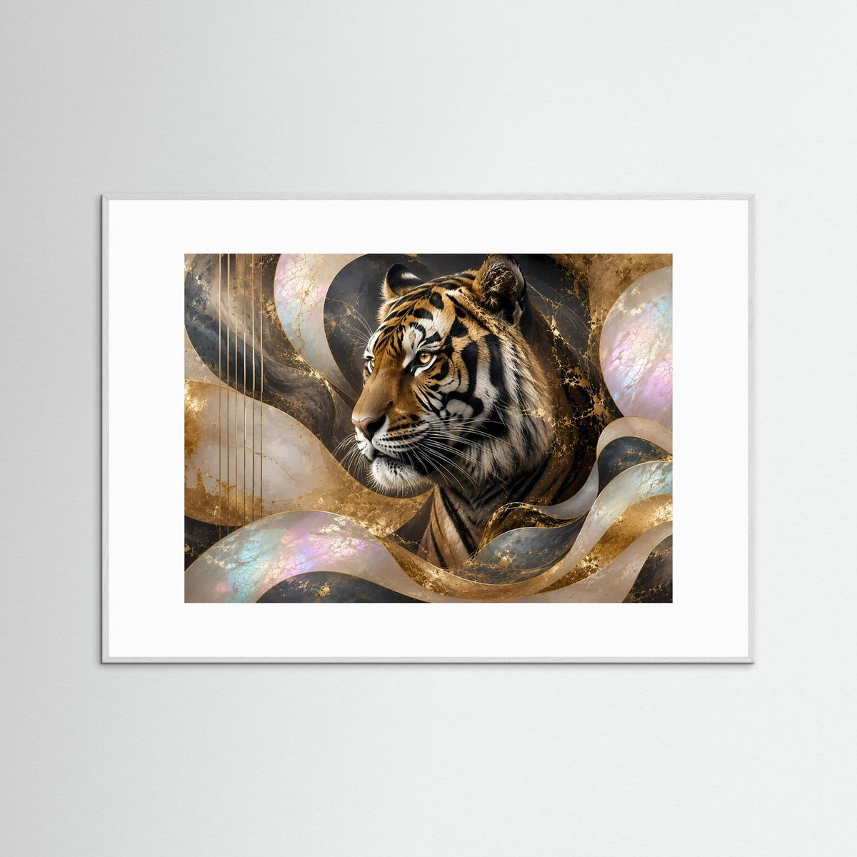 Abstraktes Tigermotiv, Tigerkopf in Gold- und Perlmuttfarben, weißer Rahmen