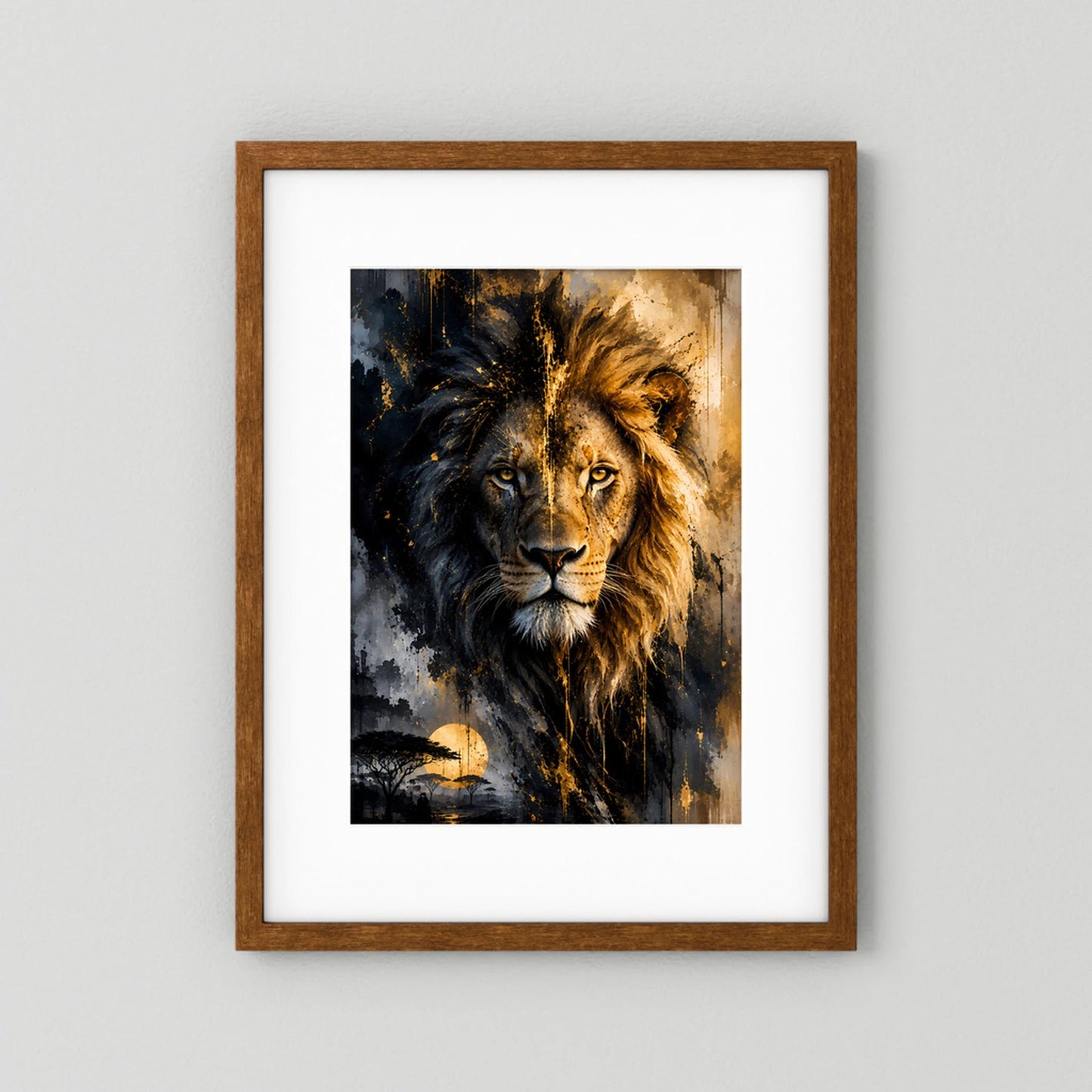 Löwenposter mit braunem Holzrahmen und weißer Umrandung, abstrakter Löwe in Schwarz/Gold