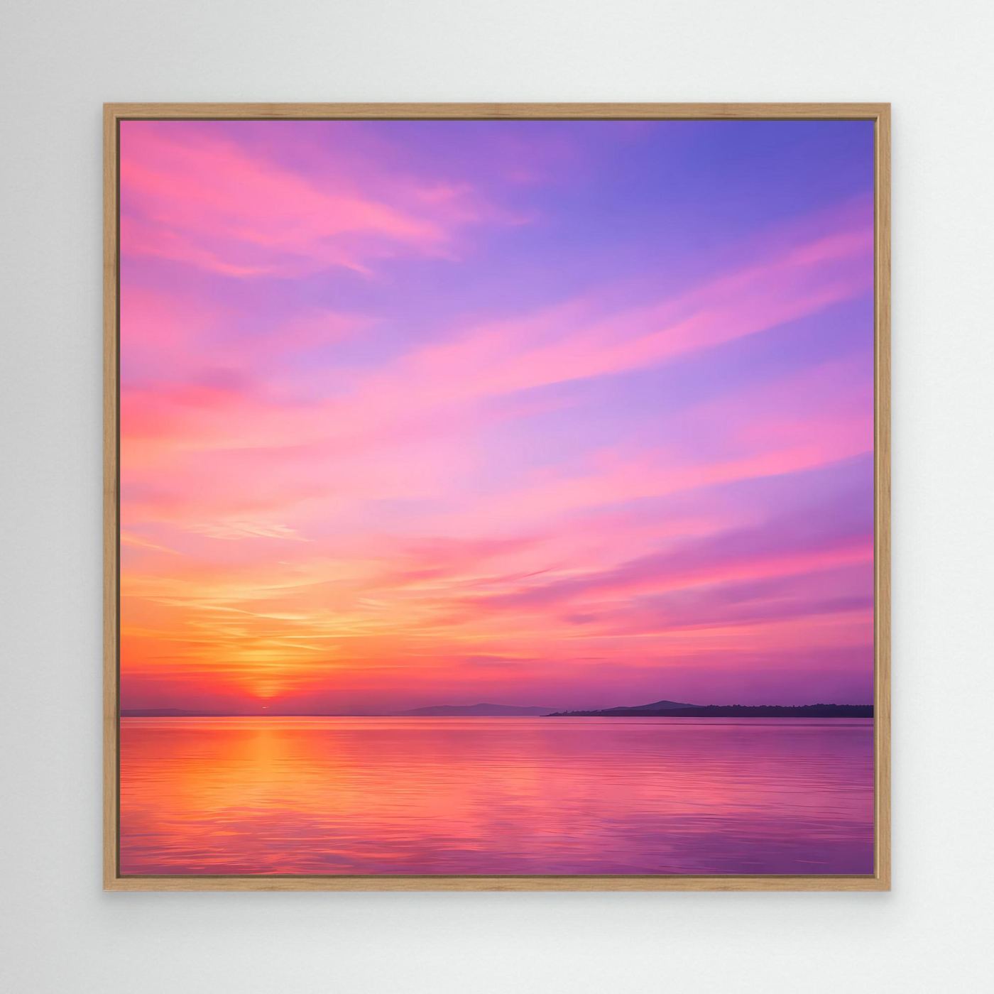 Leinwandbild „Pastel Sunset“ mit Eichenrahmen, Pastell-Sonnenuntergang und spiegelnder Wasserfläche.