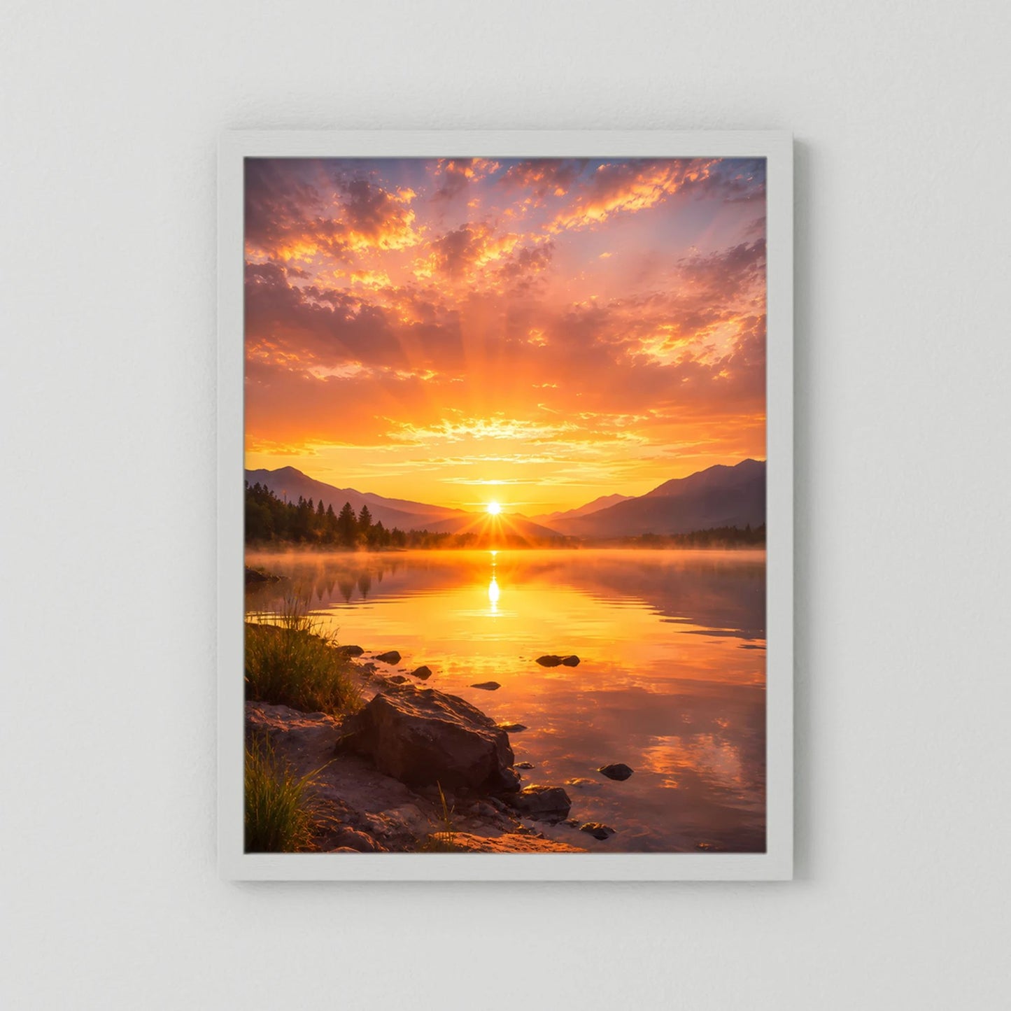 Hochformat-Poster Sonnenuntergang am Bergsee mit weißem Rahmen