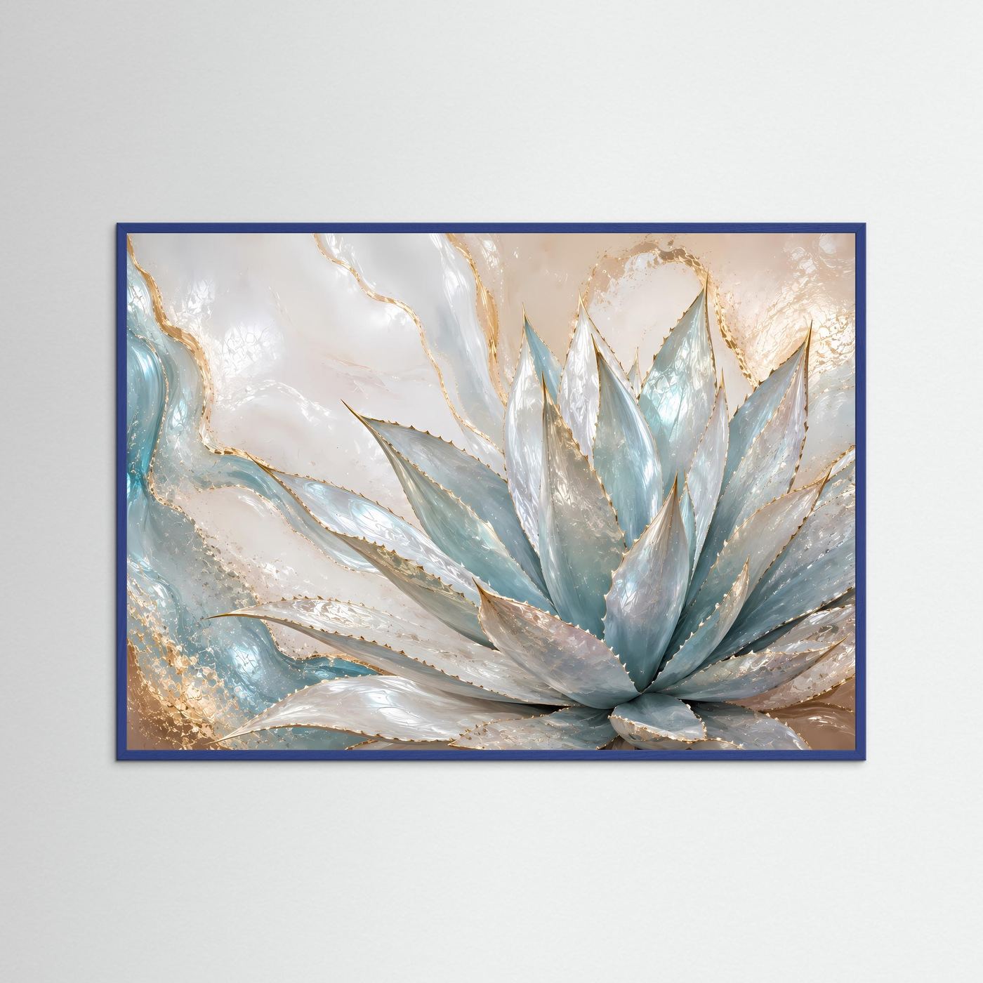 Poster mit abstrakter Agave in Blau, Creme und Perlmutt-Gold im blauen Rahmen, Querformat