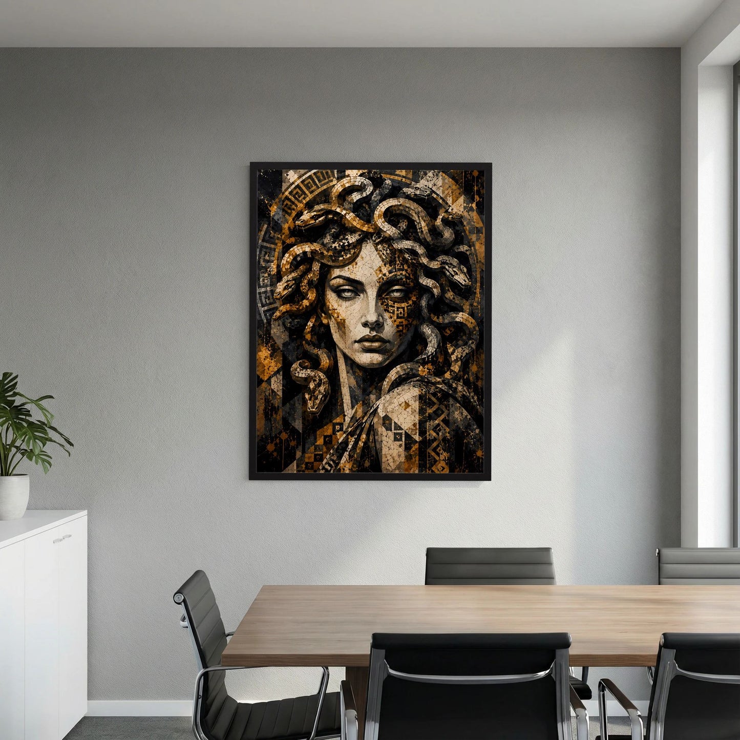 Wandposter mit Medusa-Mosaik, gold-schwarz, kräftige Schlangenformen im Haar
