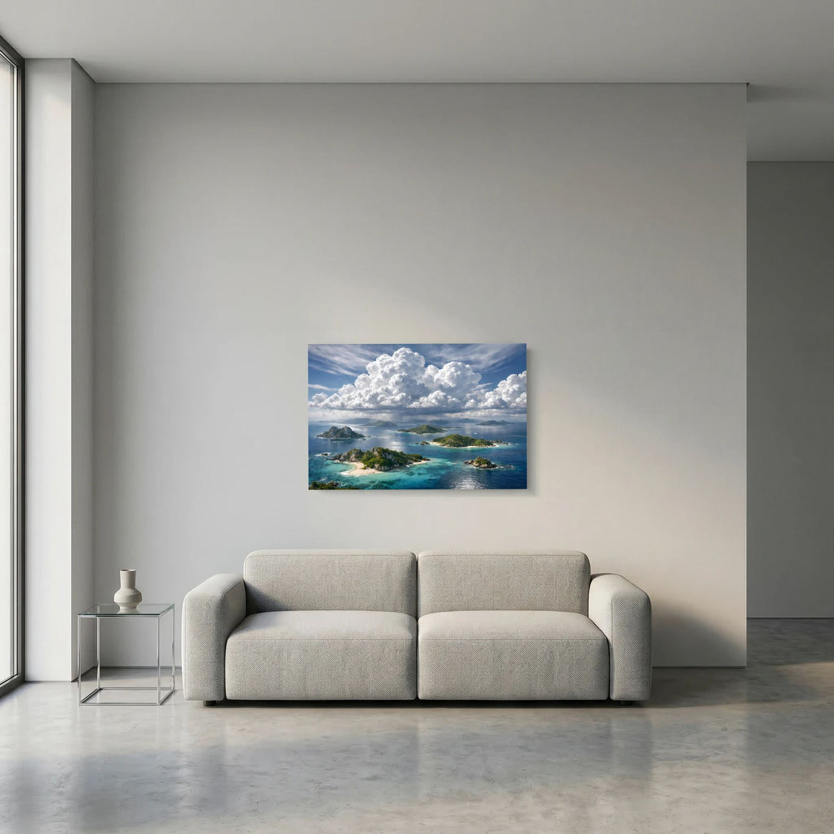 Tropisches Wandbild mit Inseln im türkisblauen Wasser und großen Wolken am Himmel