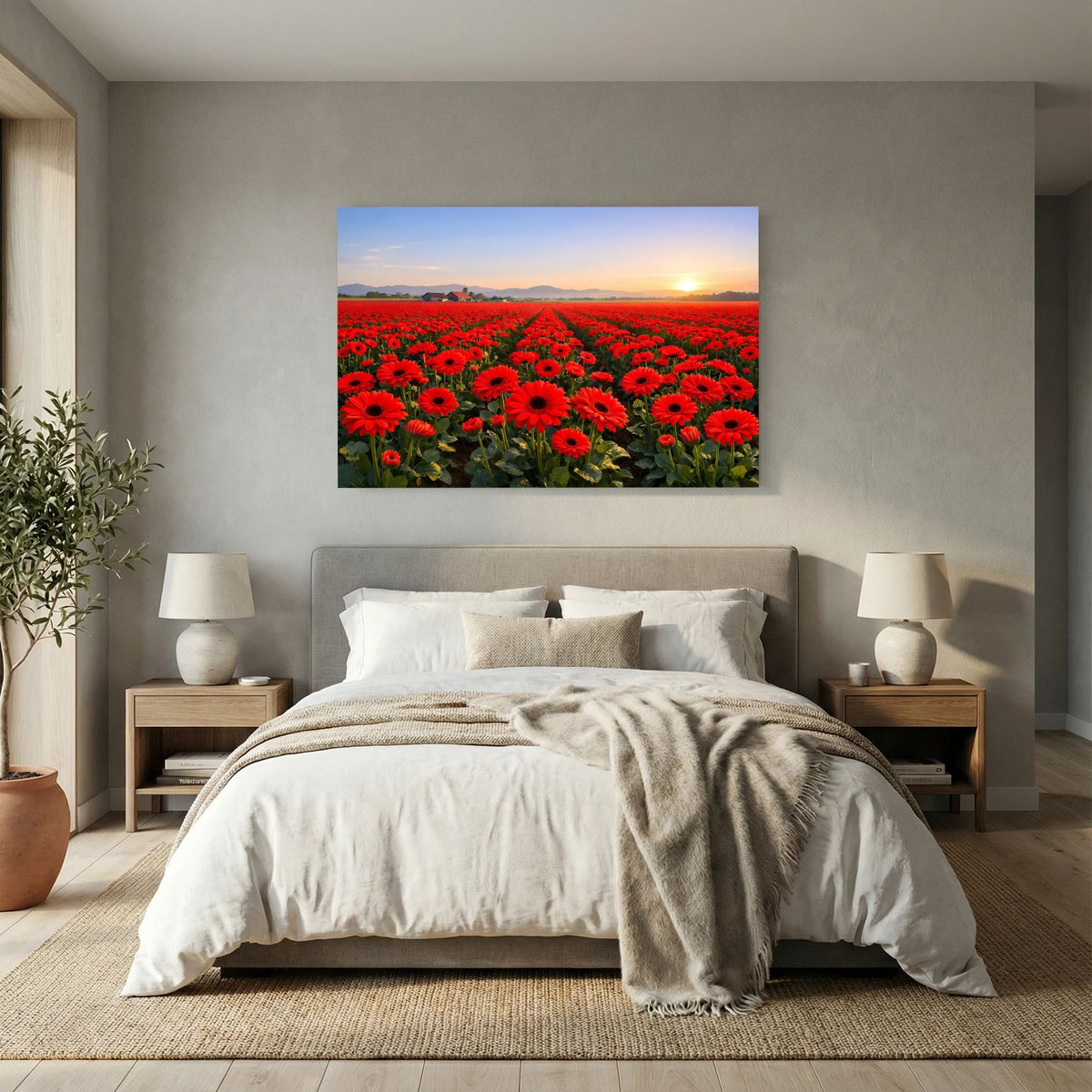 Wandposter mit rotem Blütenfeld und tiefer Sonne am Horizont, Querformat