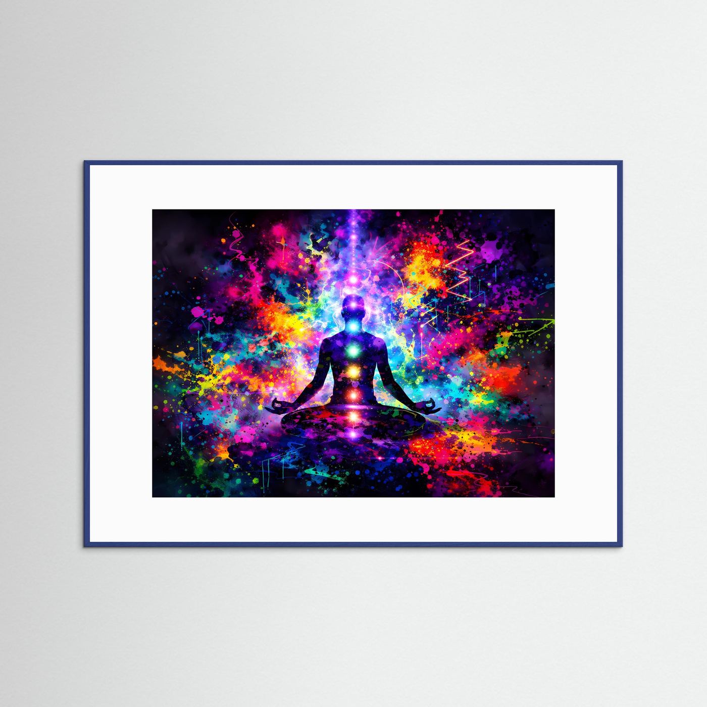 Chakra-Meditationsposter Querformat: Meditierende Silhouette mit Farbwirbeln, blauer Holzrahmen.