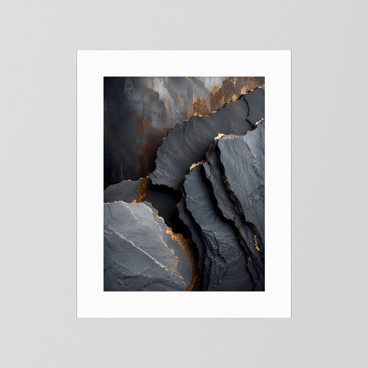 Poster mit weißem Passepartout, abstrakte Steinlandschaft in Dunkelgrau und Gold