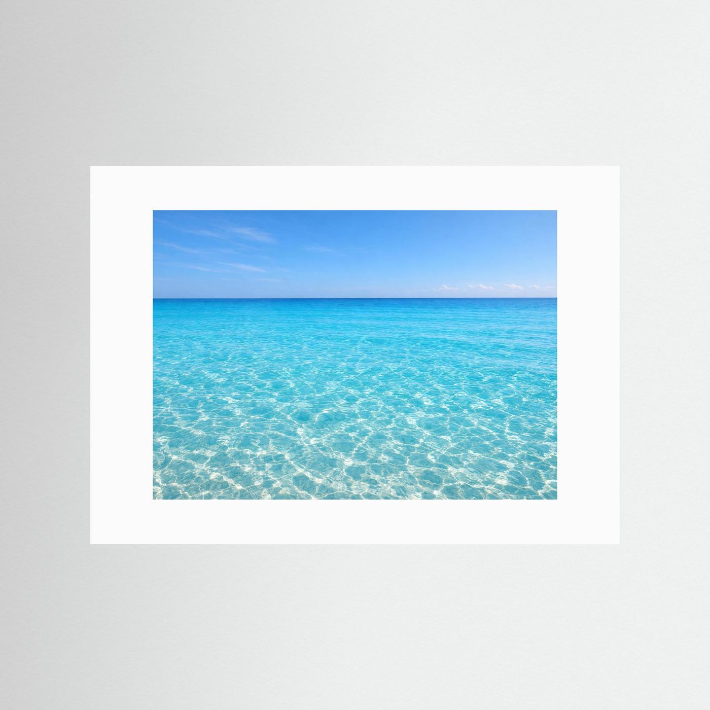 Meerwasser-Panorama-Poster mit weißem Passepartout, türkisfarbenes Wasser, querformat