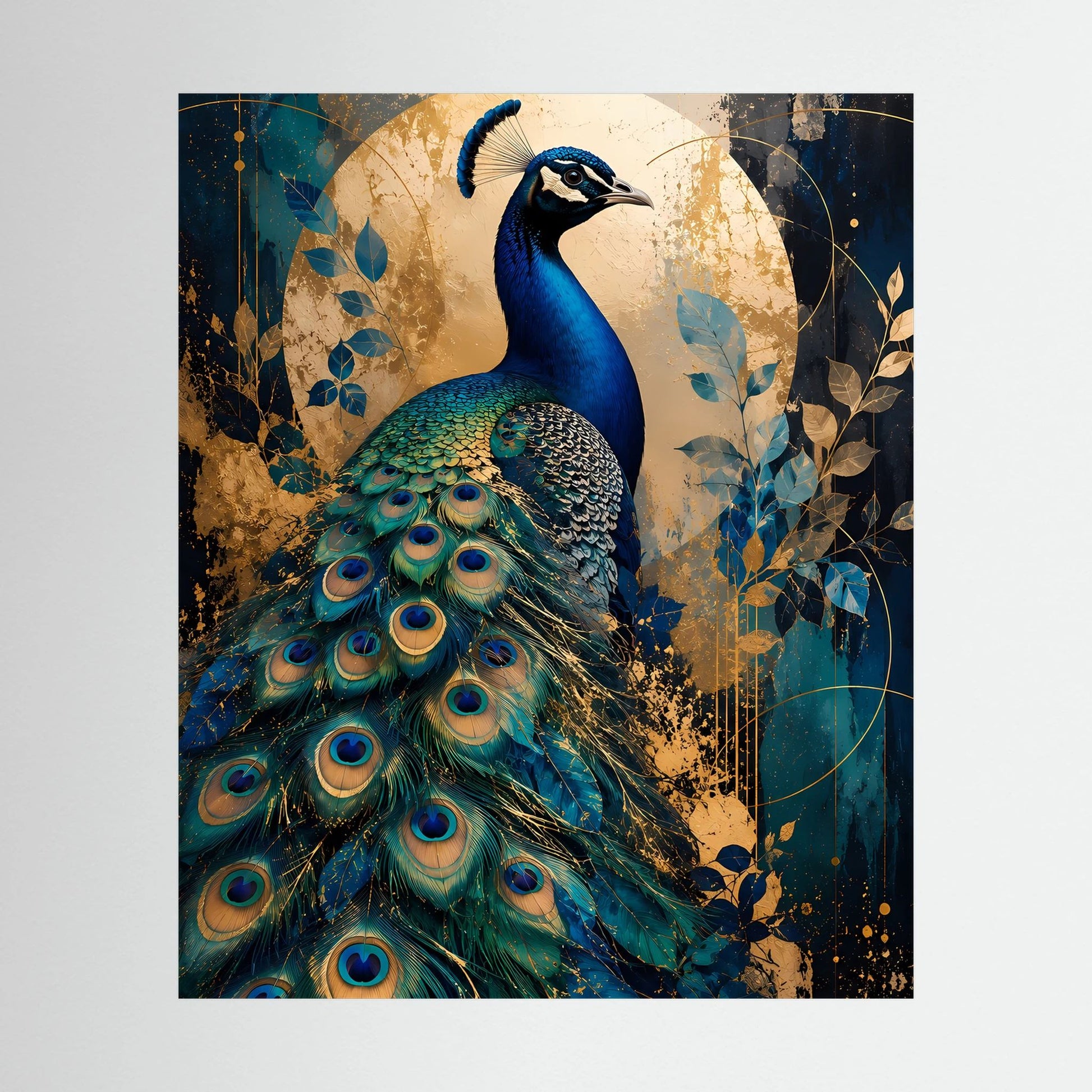 Hochformat-Poster mit Pfau in Blau und goldenen Akzenten, kunstvoller Tierdruck