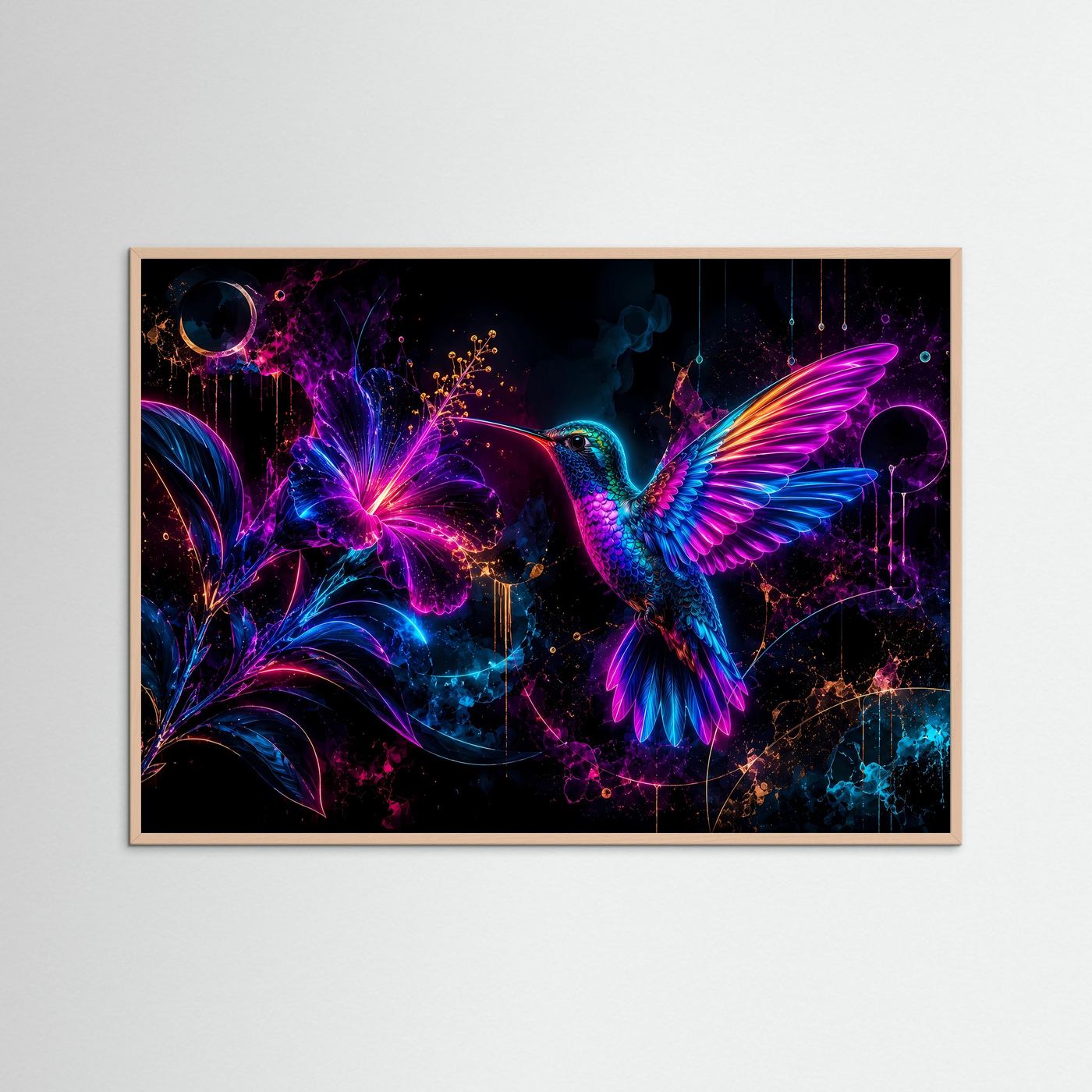 Neon-Kolibri mit Blüte | Futuristische Wandkunst in Pink, Blau & Violett