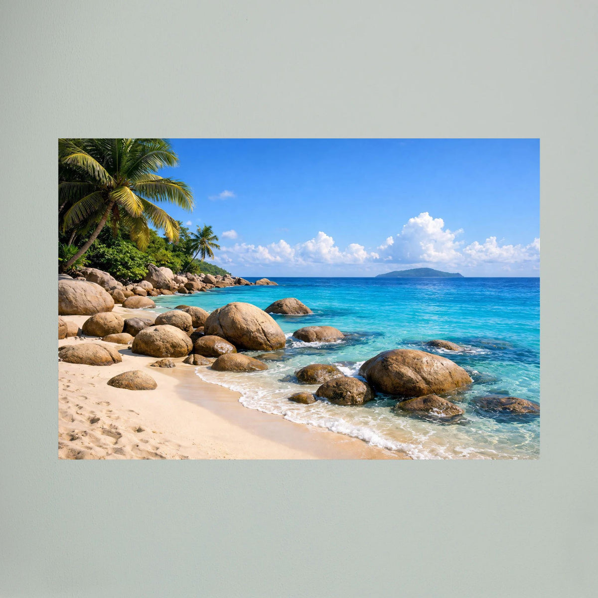 Poster im Querformat mit Sandstrand, türkisblauem Meer und Granitfelsen