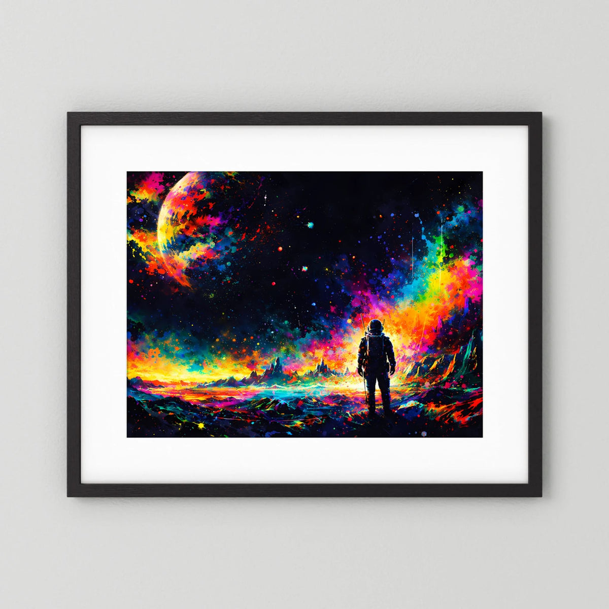 Wandbild mit Astronauten-Silhouette im bunten Neon-Weltraum, schwarz gerahmt mit weißem Rand