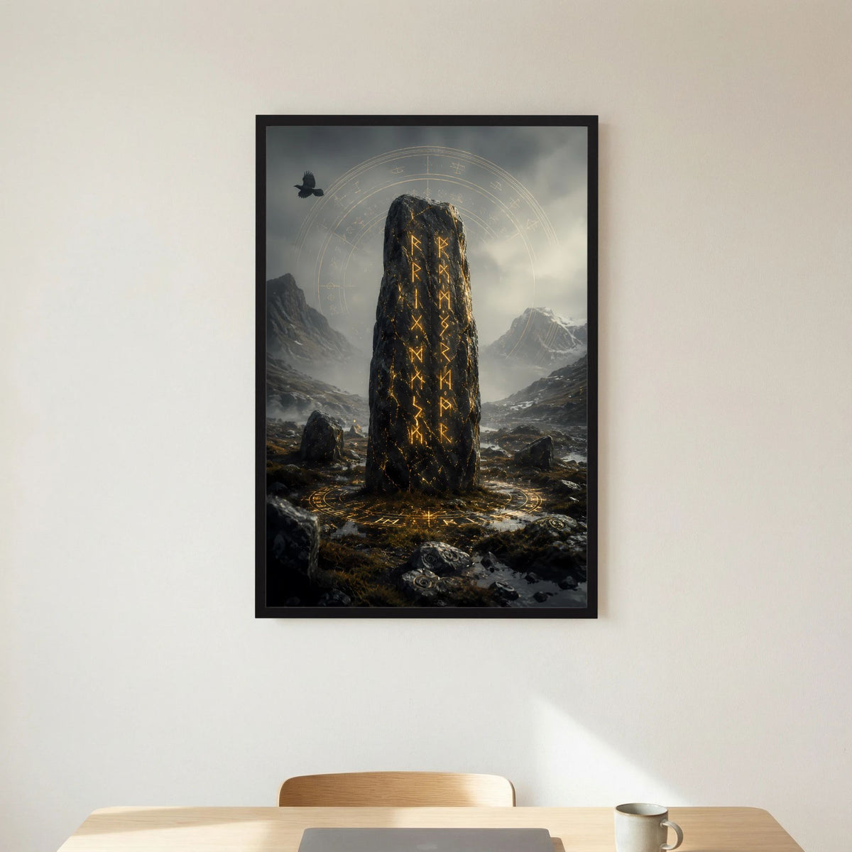 Hochformat-Poster im schwarzen Rahmen: dunkler Stein mit leuchtenden goldenen Runen.