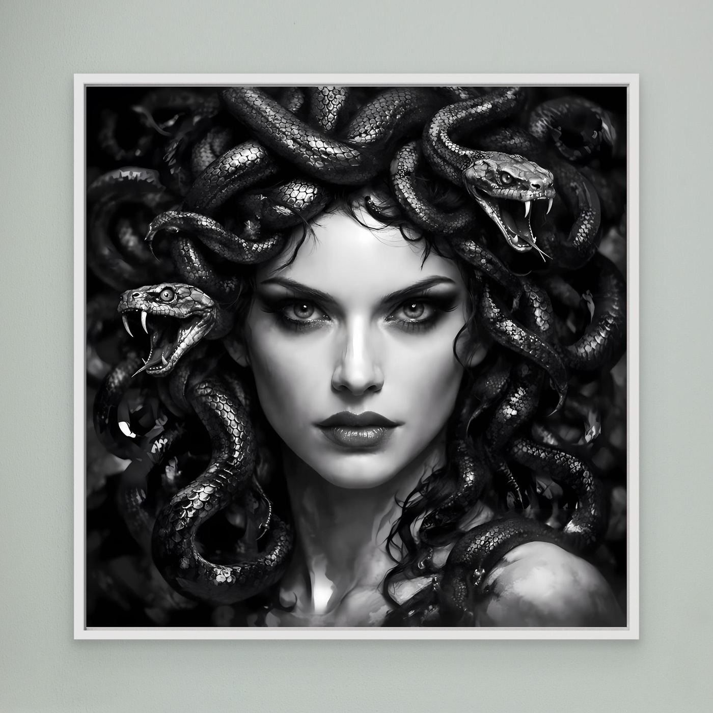 Leinwand Mystische Medusa im Schlangenkleid | Düsteres Mythologie Wandbild