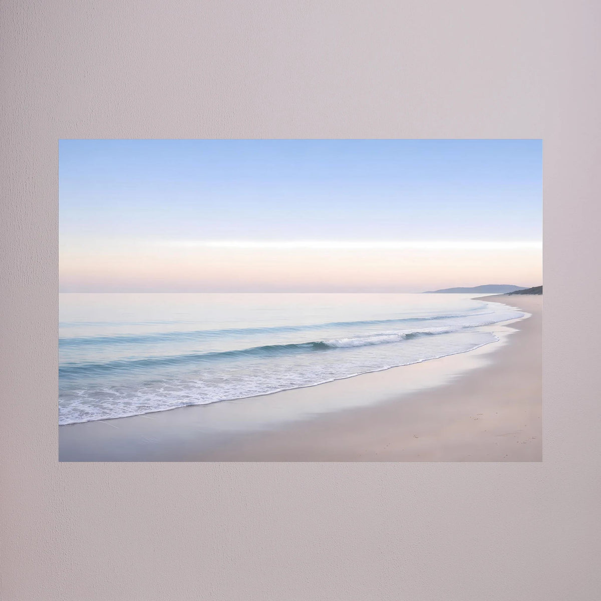 Querformat-Wandbild mit pastellfarbenem Strand und ruhigem Meer
