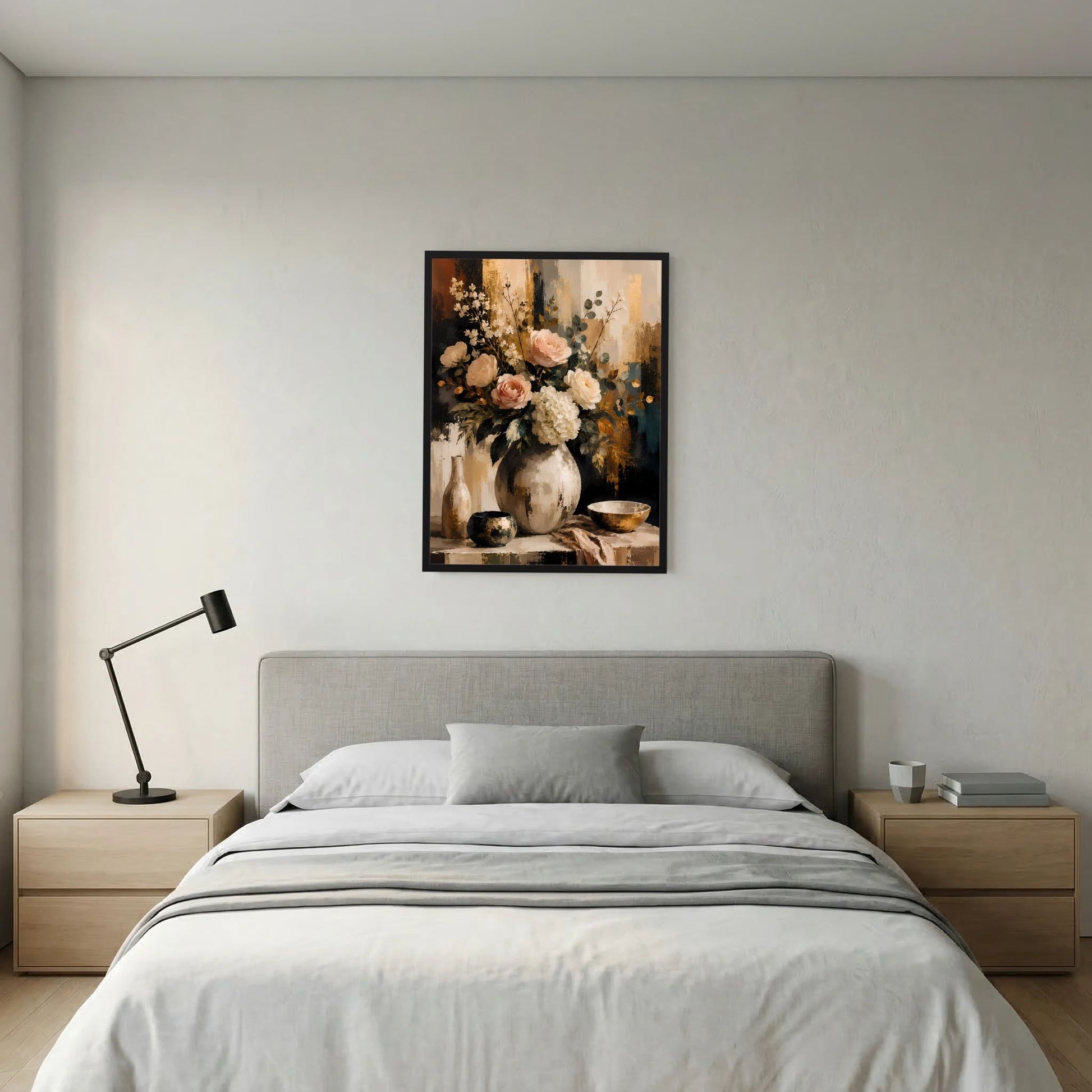 Blumenstillleben-Poster mit Rosen, Hortensien und Schalen, schwarzer Rahmen