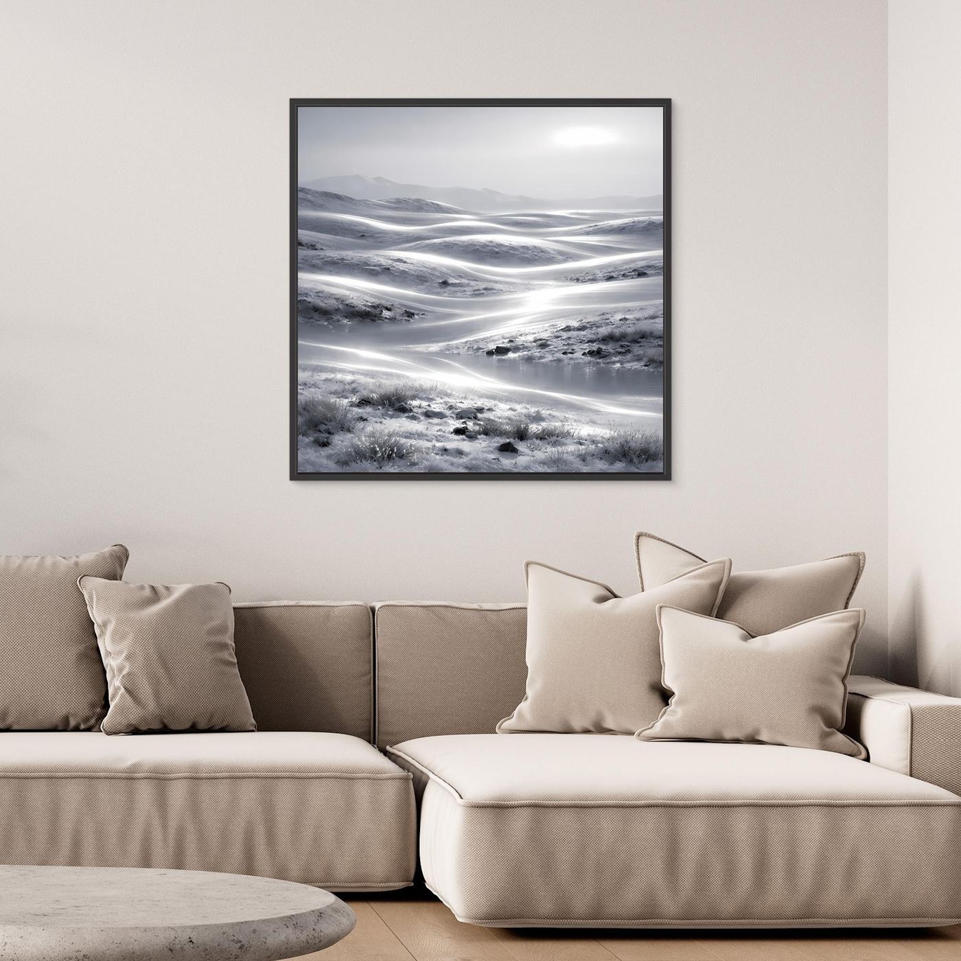 Leinwandbild im schwarzen Rahmen mit abstrakter Winterlandschaft: schneebedeckte Hügel