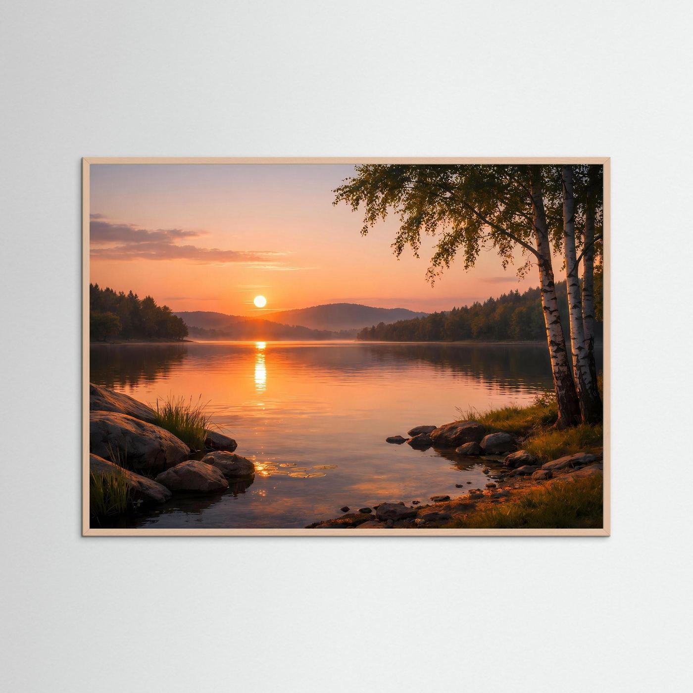 Panorama-Naturposter mit Sonnenuntergang am See, Birken am Ufer, im braunen Rahmen