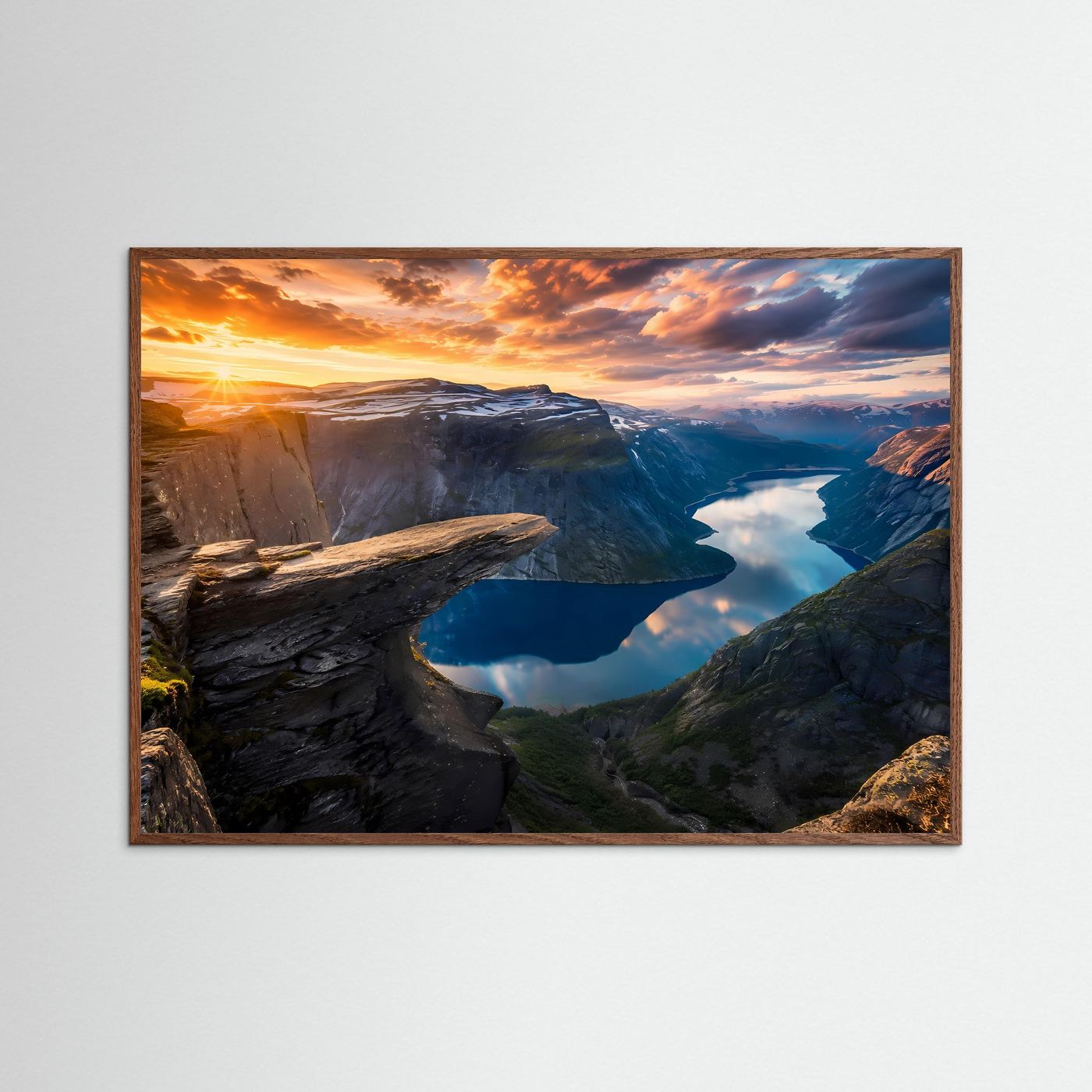 Trolltunga Felsen bei Sonnenuntergang | Norstedt Fjord & Berg Panorama Poster Querformat