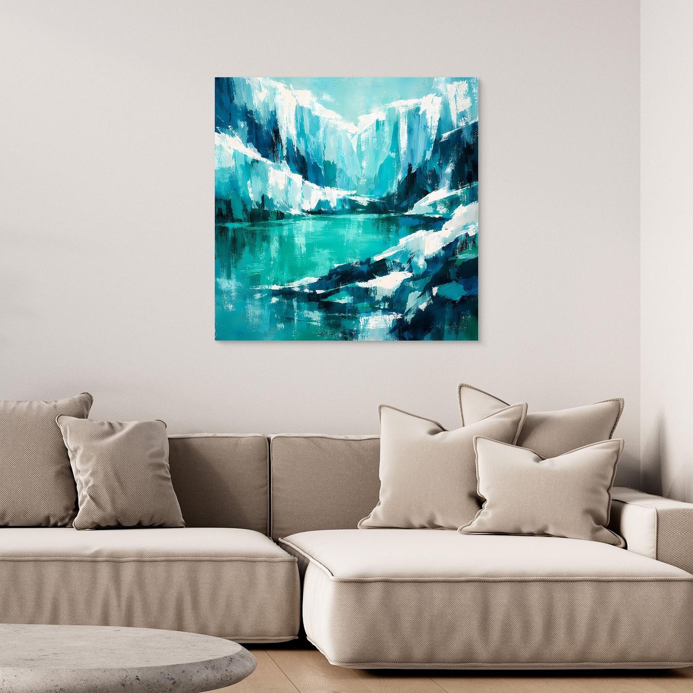 Abstraktes Wandbild mit Eisbergen und Ozean in Blau‑Türkis, ohne sichtbaren Rahmen