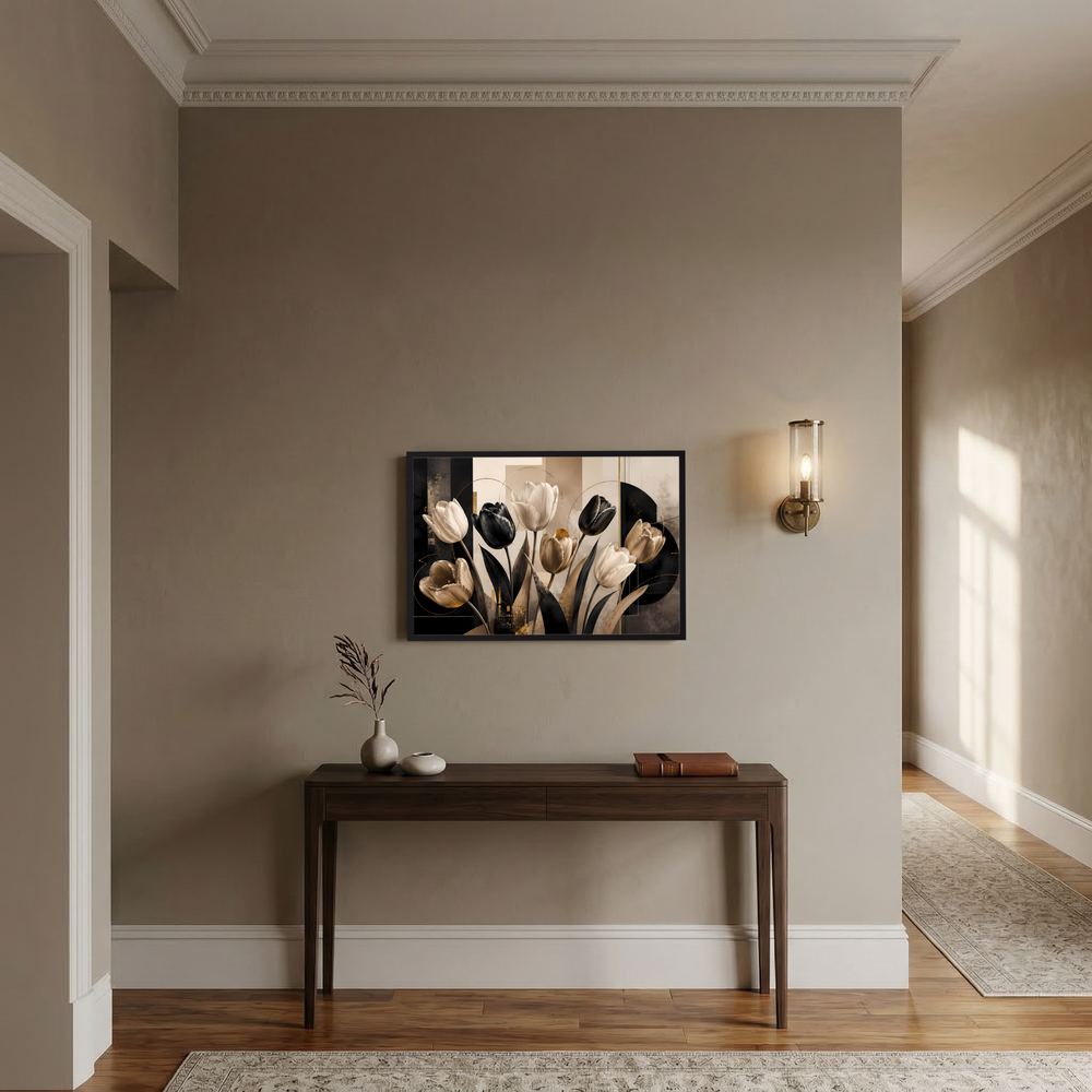 Poster mit Tulpenmotiv im Querformat: schwarz-weiße Blüten mit goldenen Akzenten, gerahmt