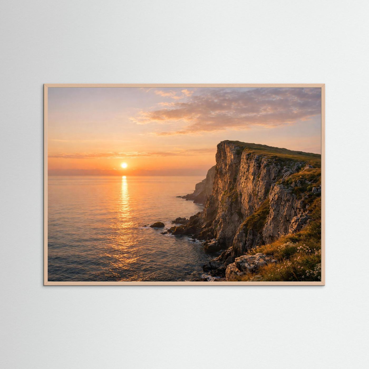 Panorama-Poster mit Klippen und Meer bei Sonnenuntergang, Roséholzrahmen