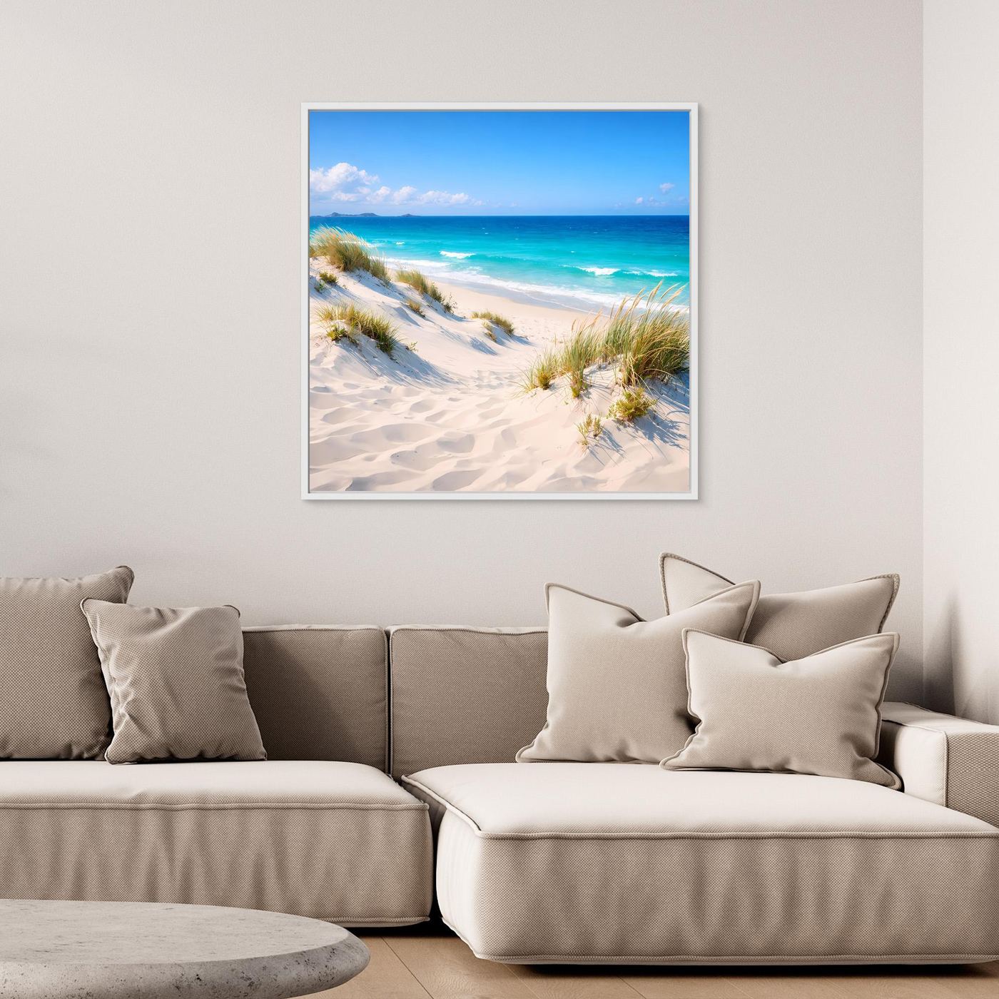 Leinwandbild mit Dünenstrand und türkisblauem Meer, weißer Rahmen