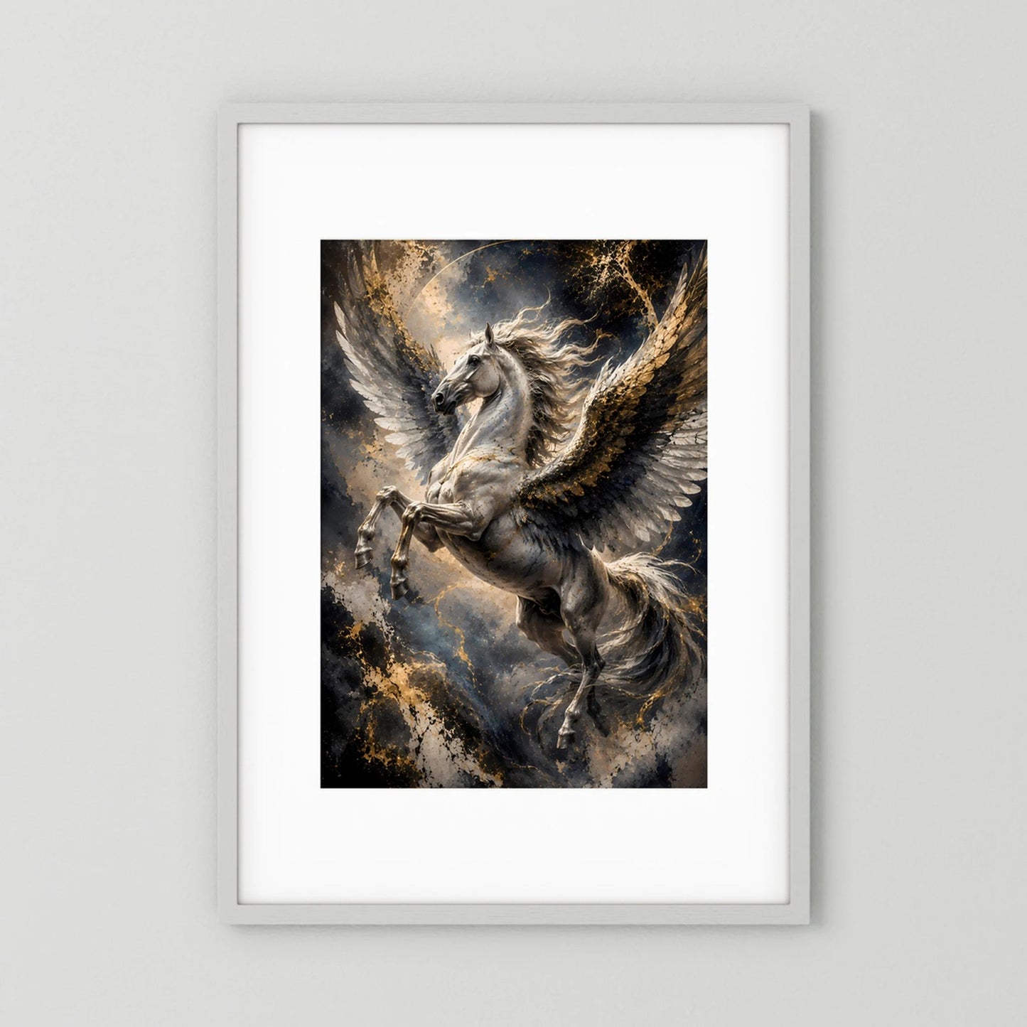 Hochformat-Poster mit Pegasus und goldenen Flügeln, schwarzer Pferdekörper, weißer Rahmen