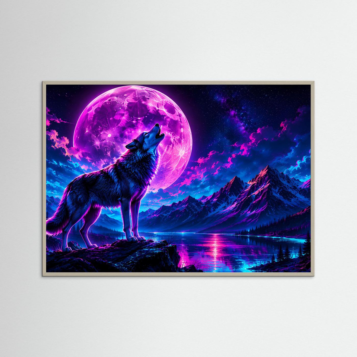 Poster mit Wolf auf Fels vor lila Vollmond, goldbrauner Rahmen