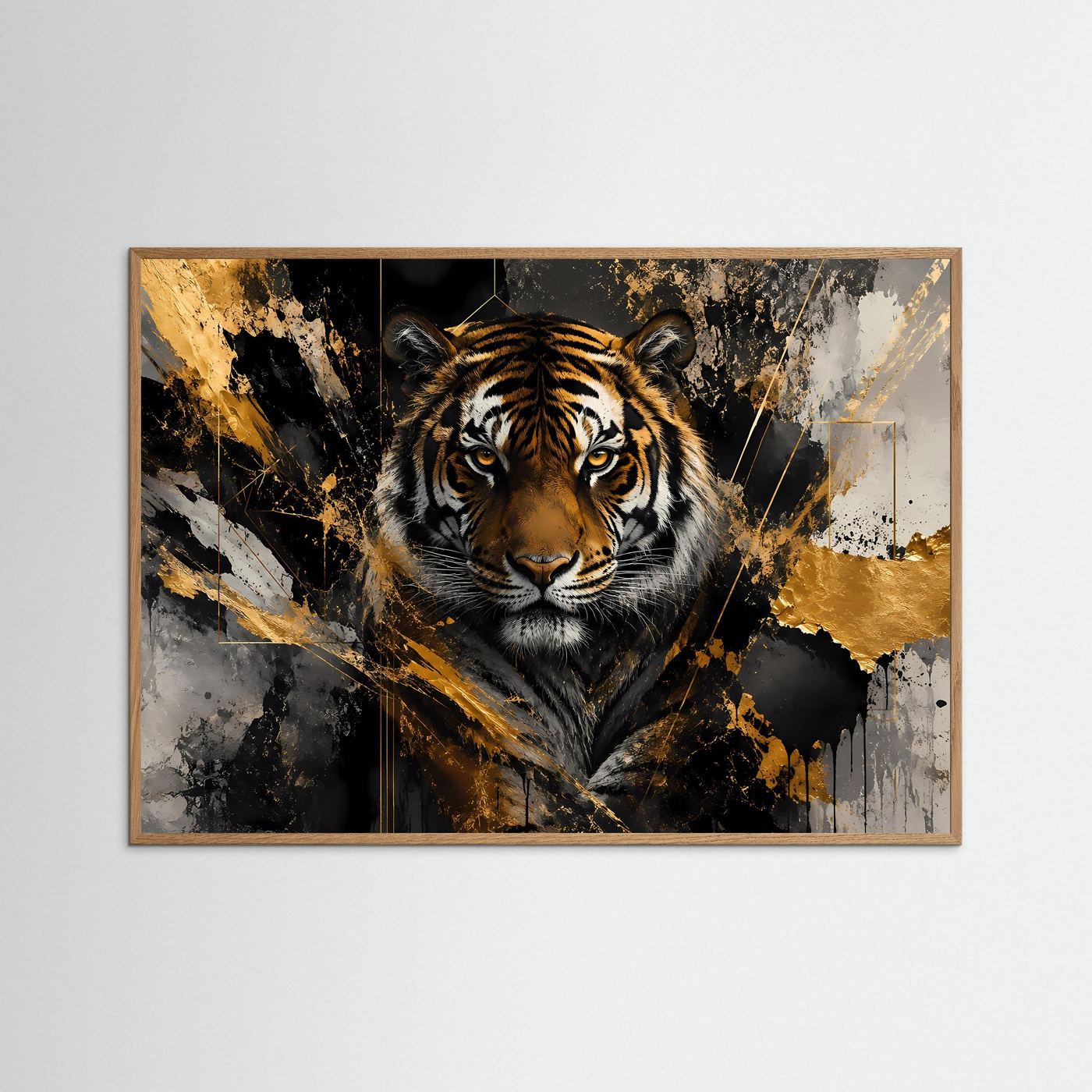 Tiger-Kunstposter mit goldenen Spritzakzenten, im hellen Eichenrahmen