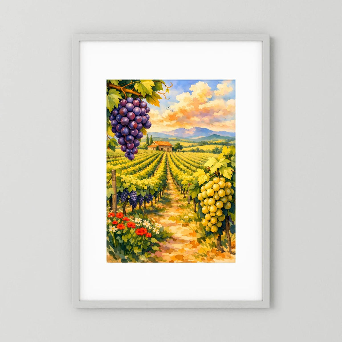 Hochformatiges Weinberge-Wandbild mit Trauben, Feldweg und buntem Himmel im Bilderrahmen