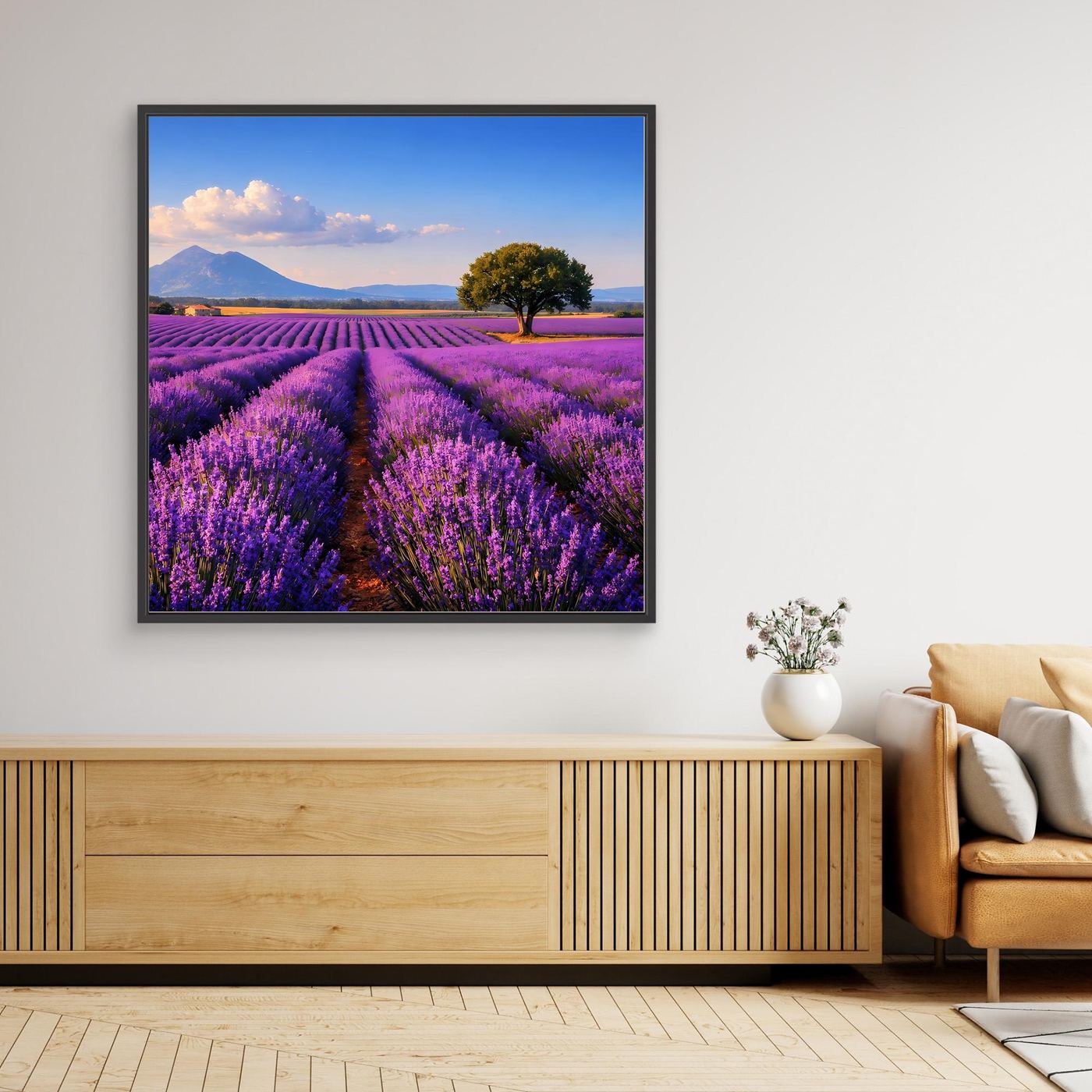 Lavendelfeld-Landschaftsbild auf Leinwand mit schwarzem Rahmen
