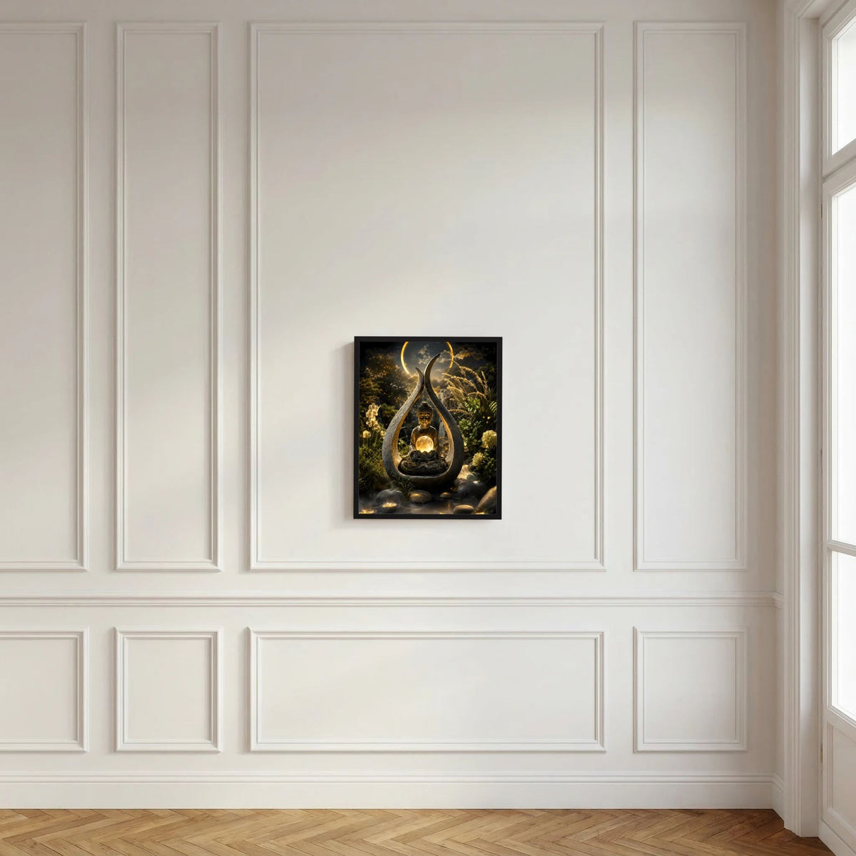 Gerahmtes Buddha-Kunstposter vor weißer Wandverkleidung: goldene Lichtkugel, tropfenförmiger Stil.