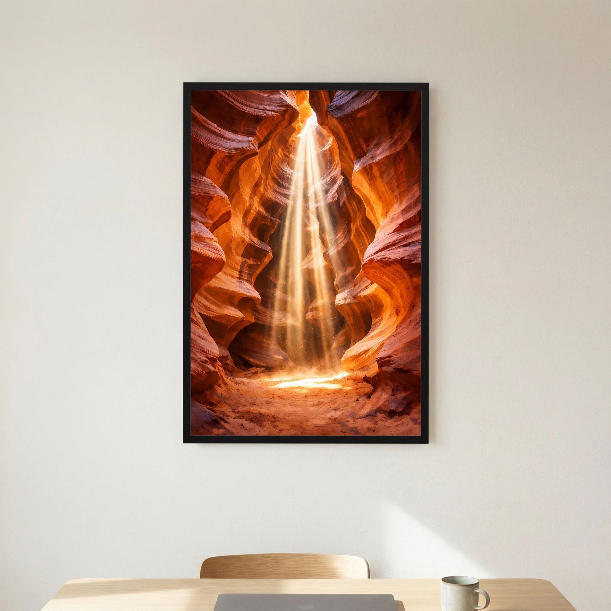 Canyon-Poster im Hochformat mit leuchtendem Strudel in Orange und Gold, schwarzer Rahmen