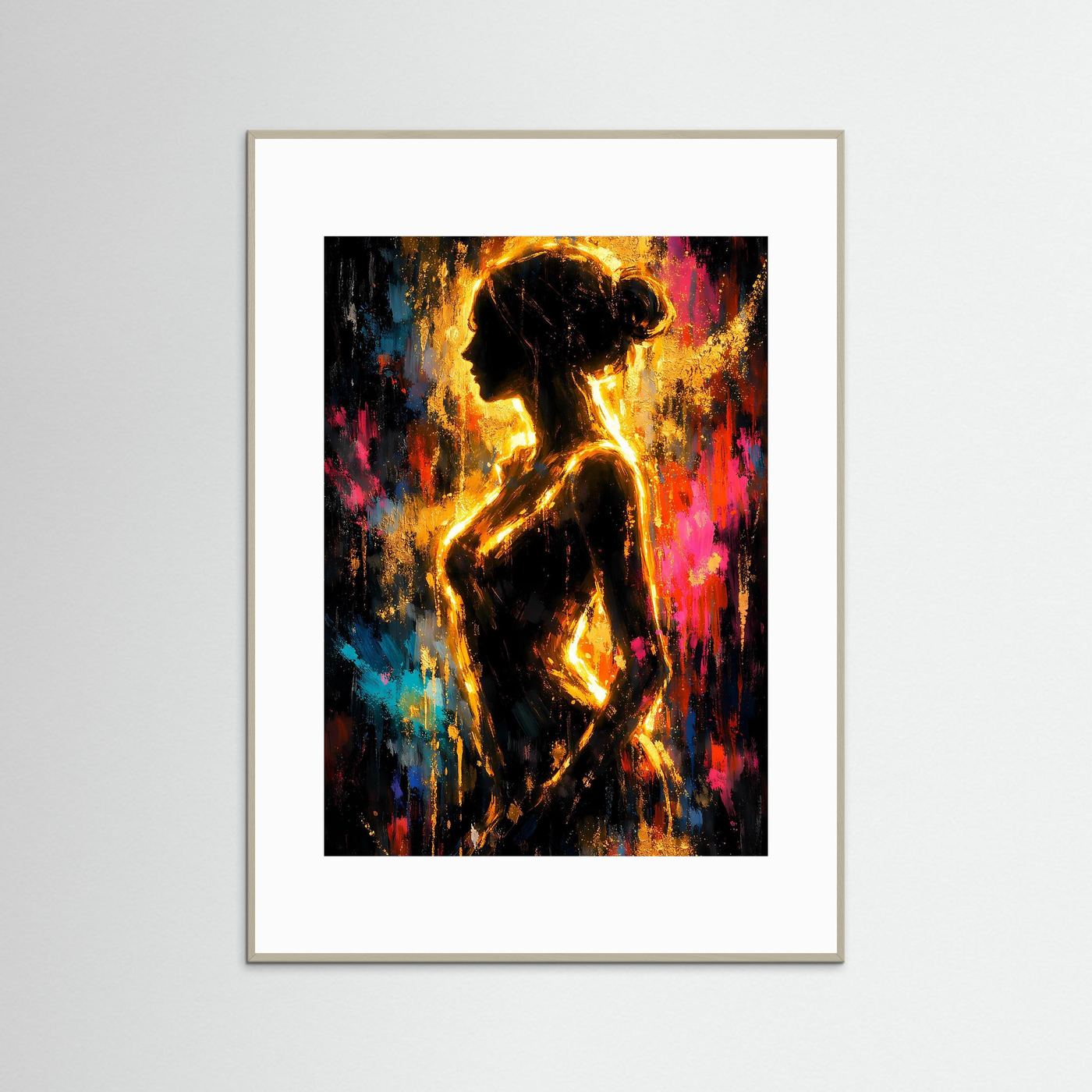Poster mit abstrakter Frauen-Silhouette in Goldtönen und bunten Akzenten, grauer Rahmen