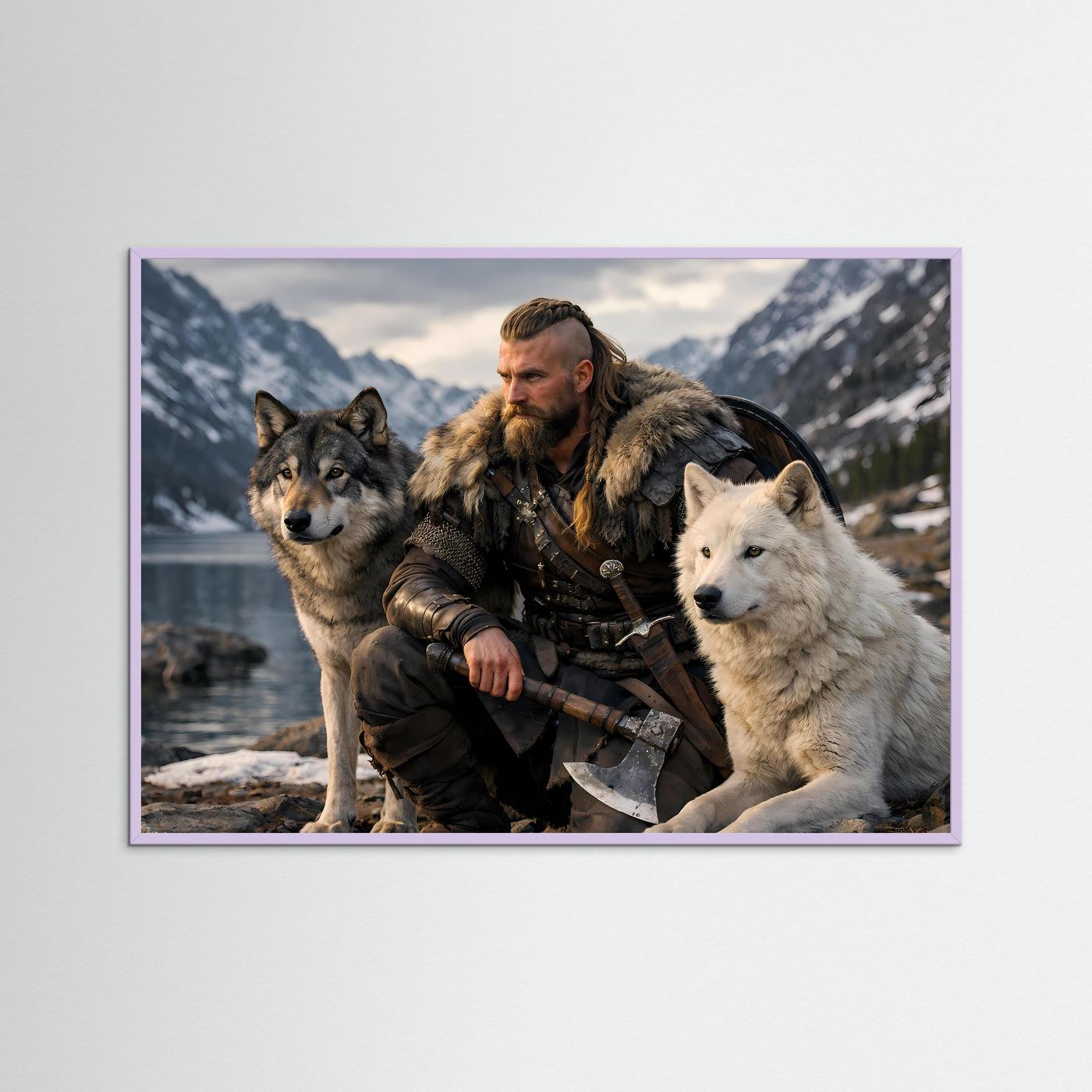 Querformat-Poster mit Wikingerkrieger und zwei Wölfen, lila Rahmen