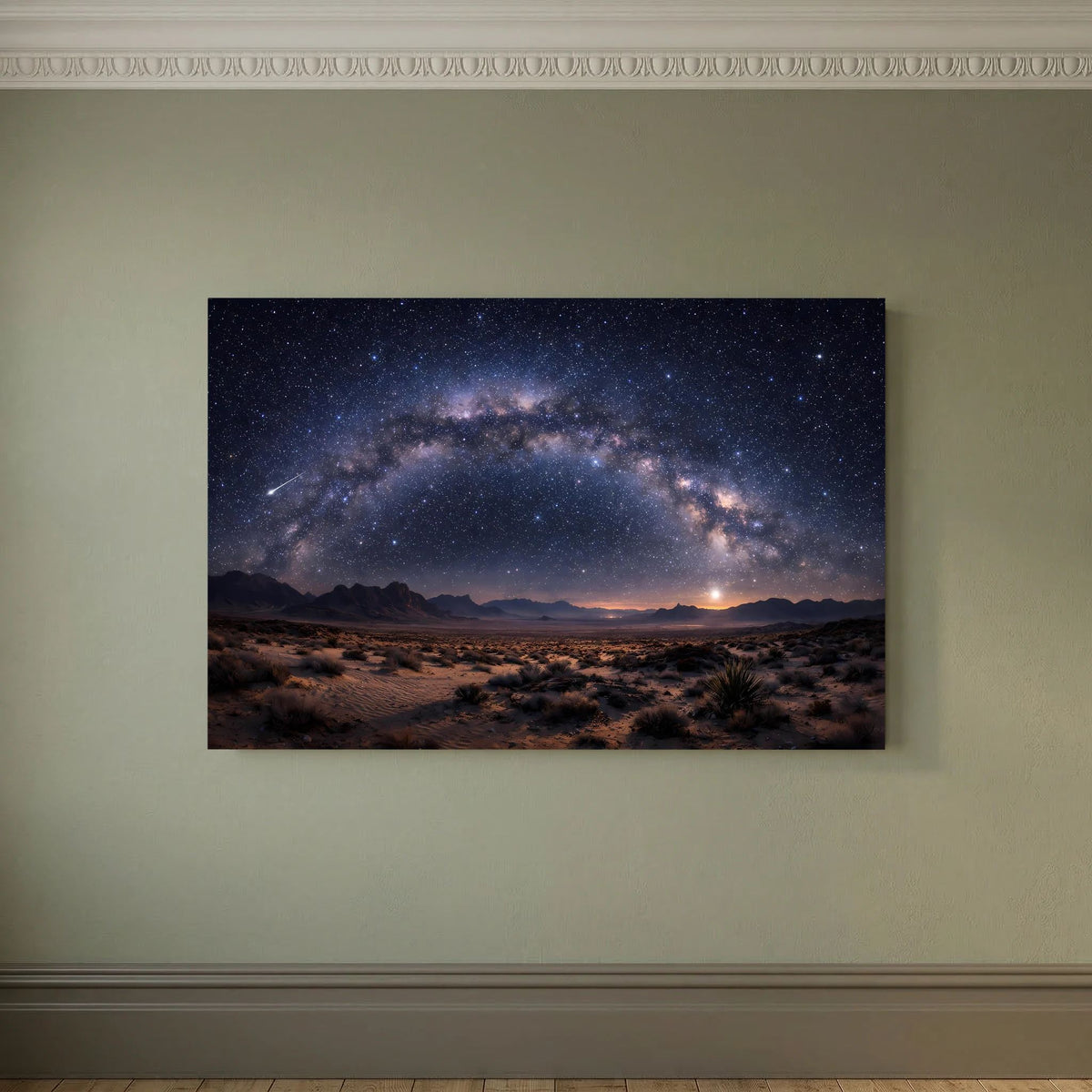 Wandbild im Querformat mit Milchstraße über Wüstenlandschaft und Leuchtpunkt