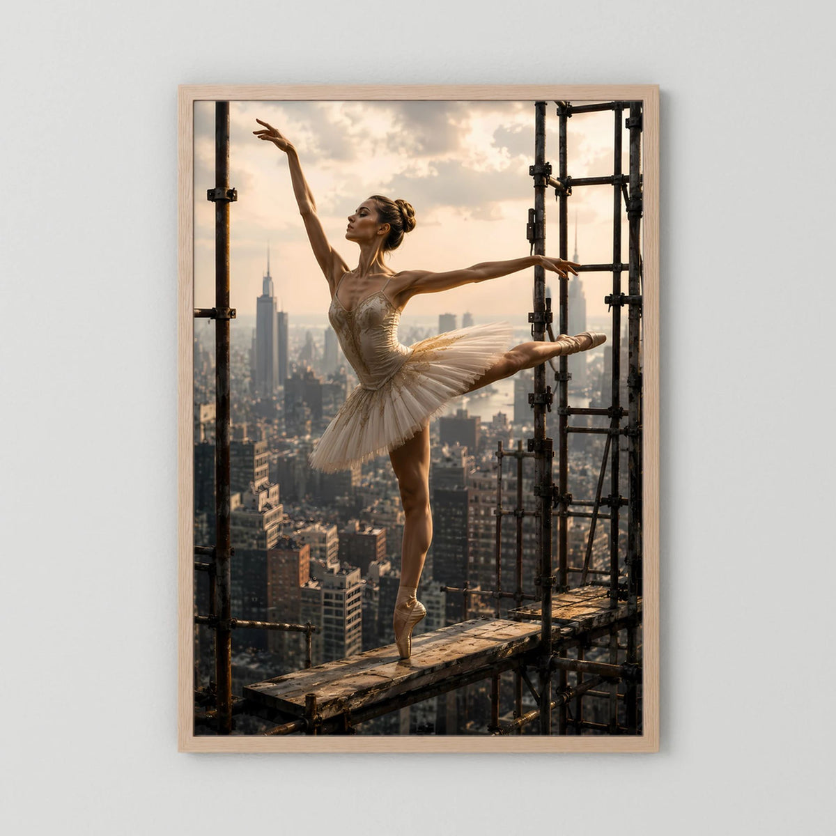 Poster Hochformat: Ballerina im beigen Tutu vor Skyline, heller Holzrahmen