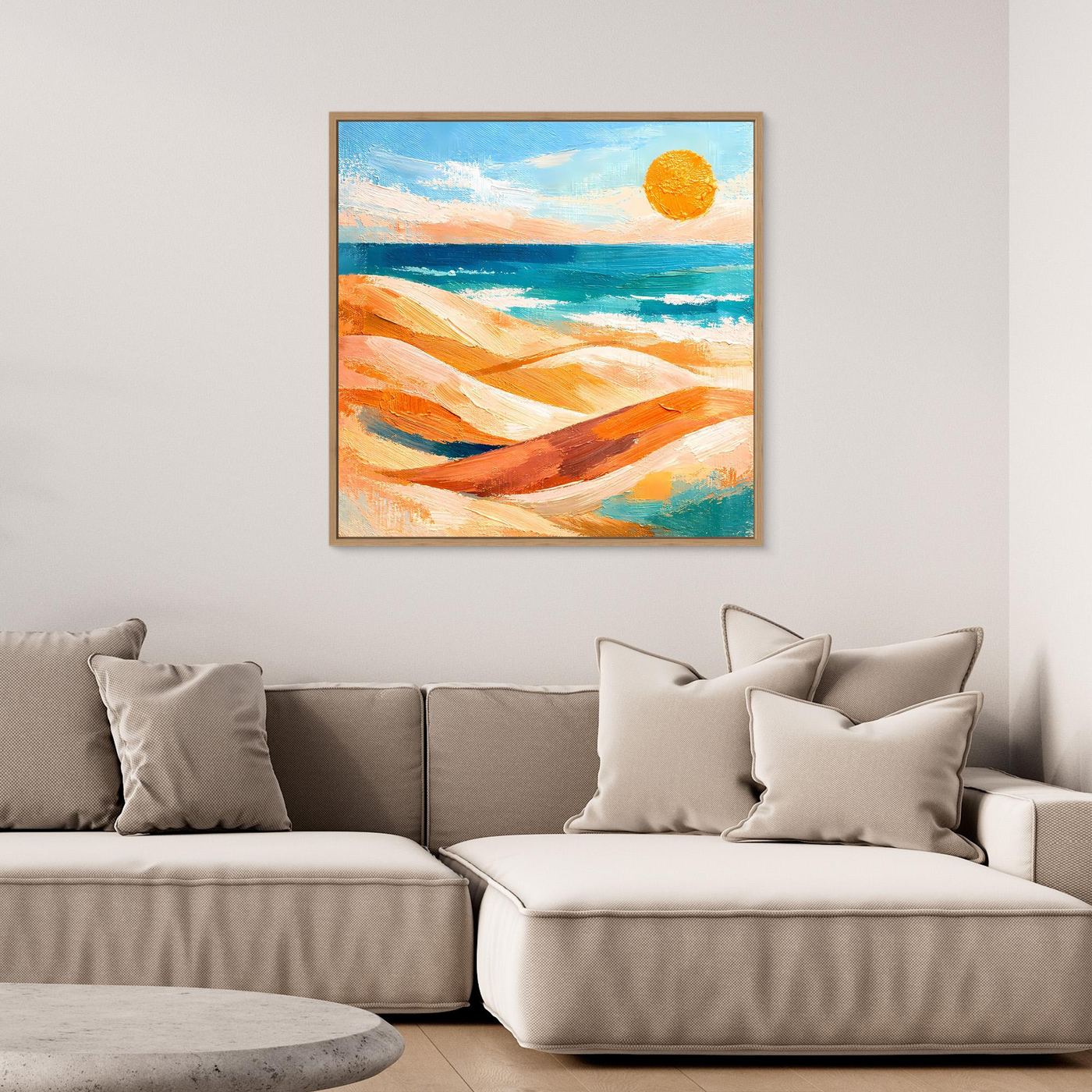 Wandbild mit abstraktem Dünen- und Meer-Motiv, orangefarbener Sonne, goldbraun gerahmt