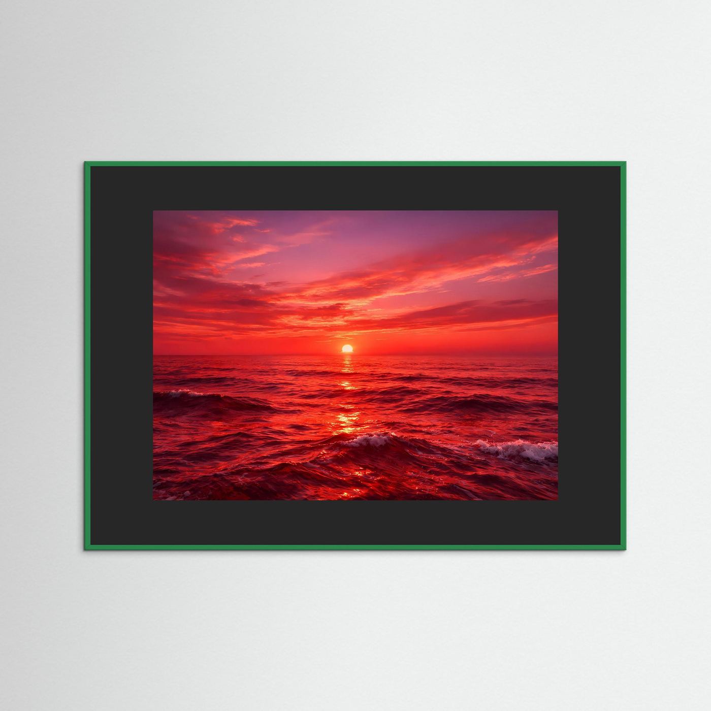 Gerahmtes Wandbild: Sonnenuntergang über dem Meer, roter Himmel, grüner Rahmen